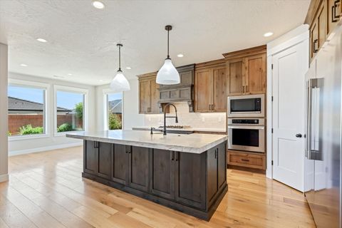 Tiny photo for 2782 Bella Sol DR, Santa Clara, UT 84765 (MLS # 26-271405)