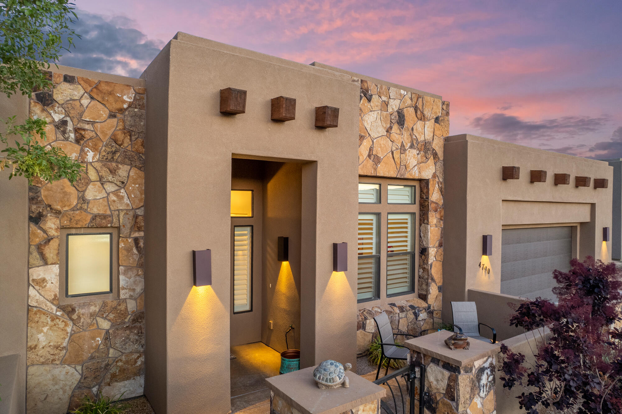 LEDGES OF SG WHITE ROCKS - Residential