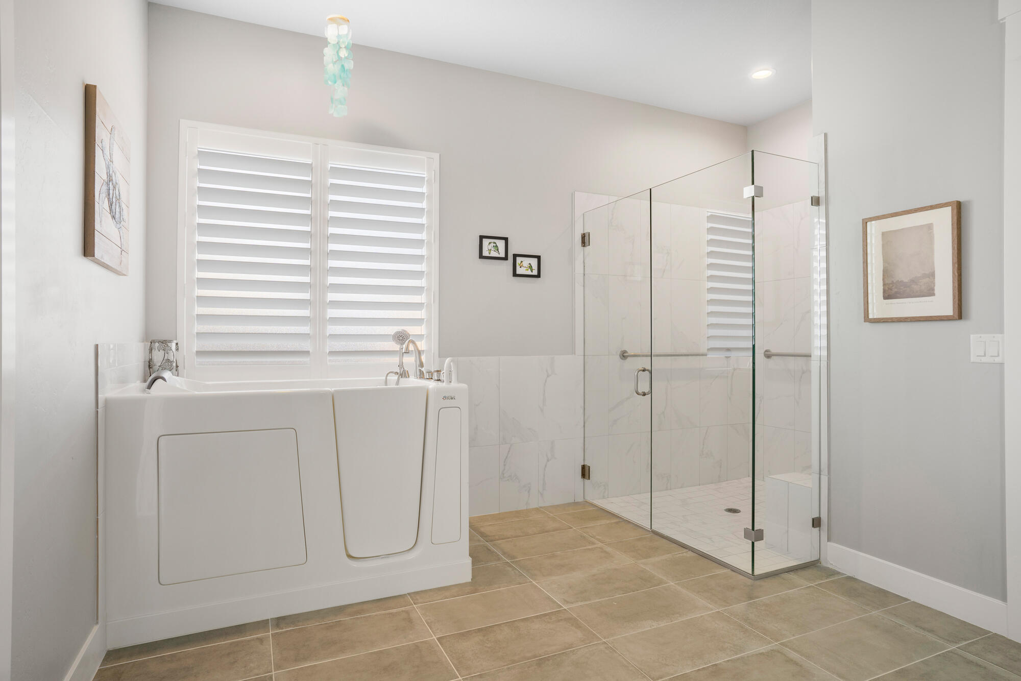 LEDGES OF SG WHITE ROCKS - Residential