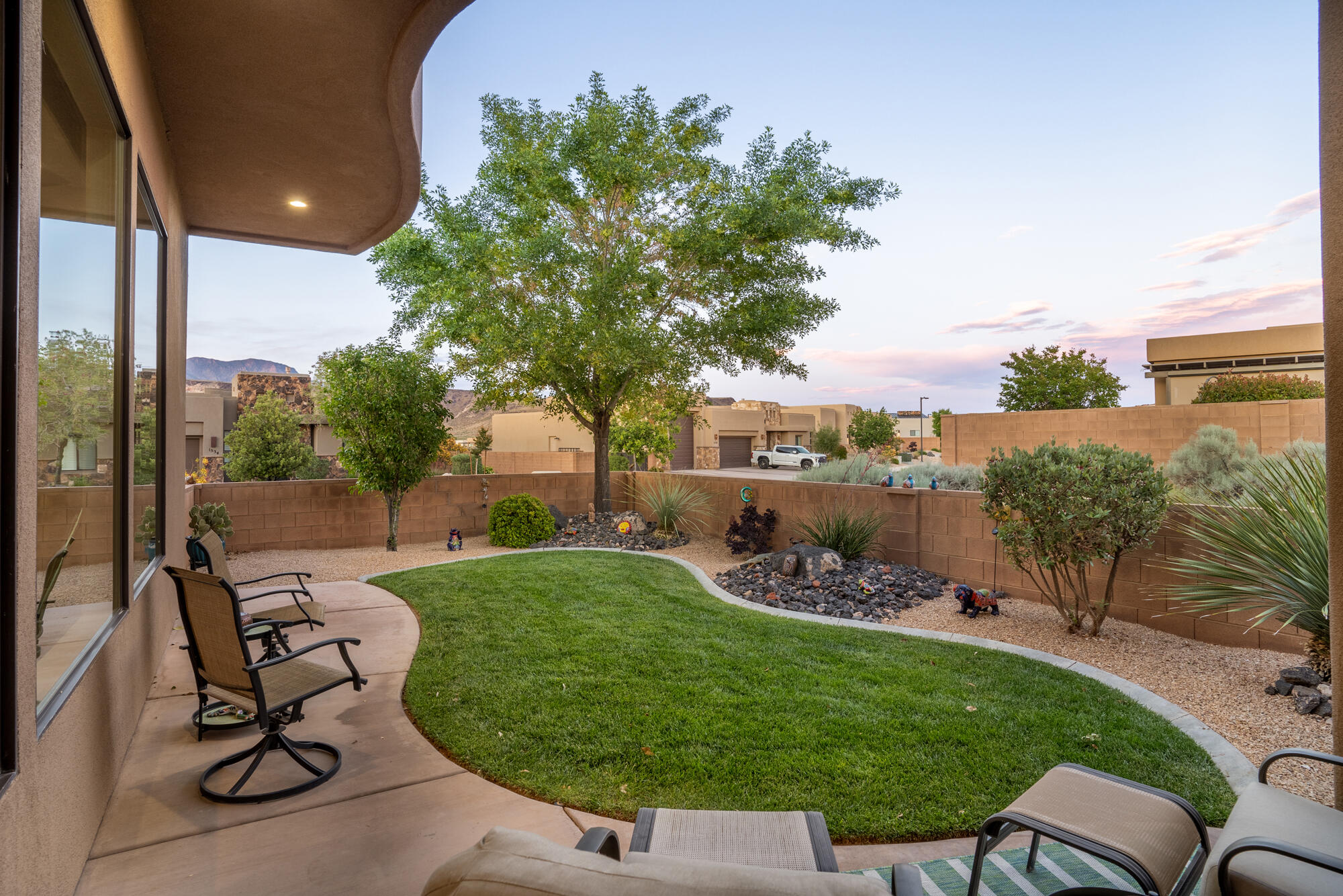 LEDGES OF SG WHITE ROCKS - Residential
