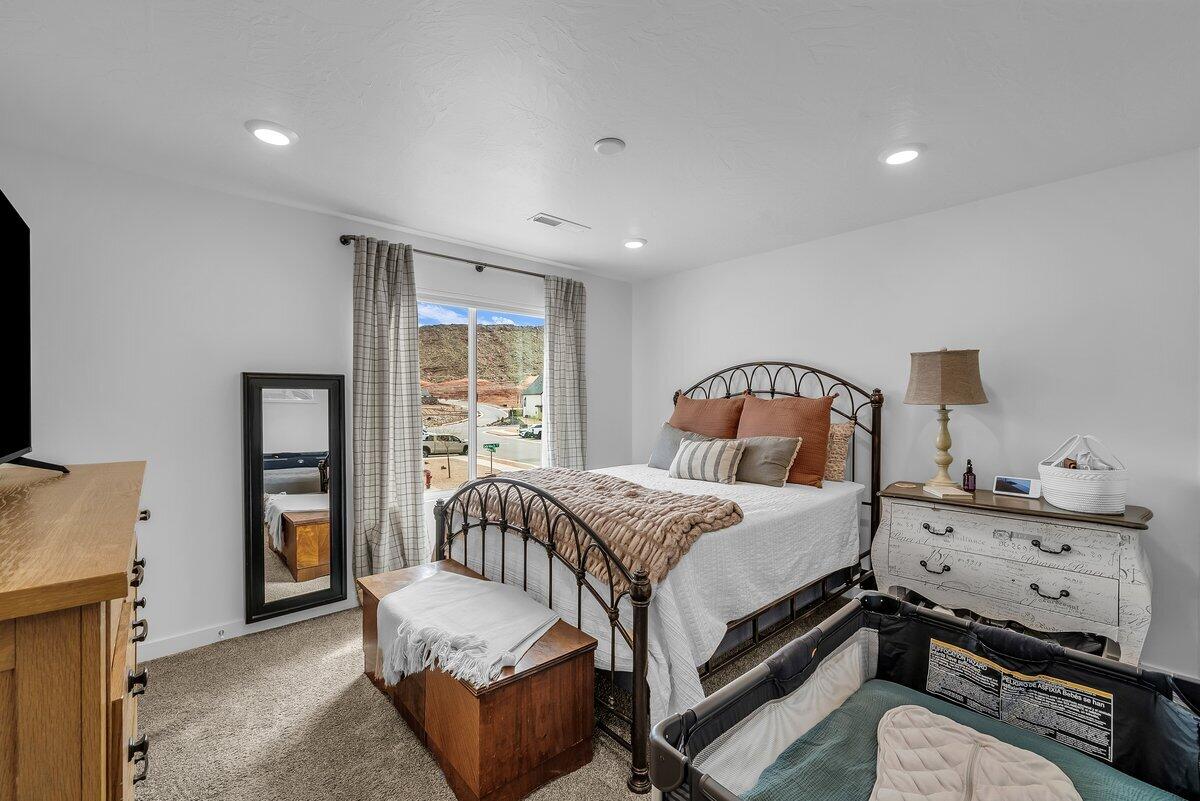 HOODOO HOLLOW AT LONG VALLEY - Residential