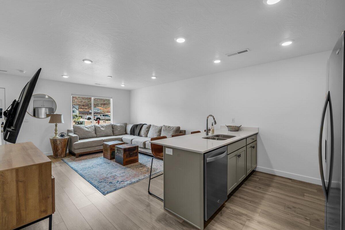 HOODOO HOLLOW AT LONG VALLEY - Residential