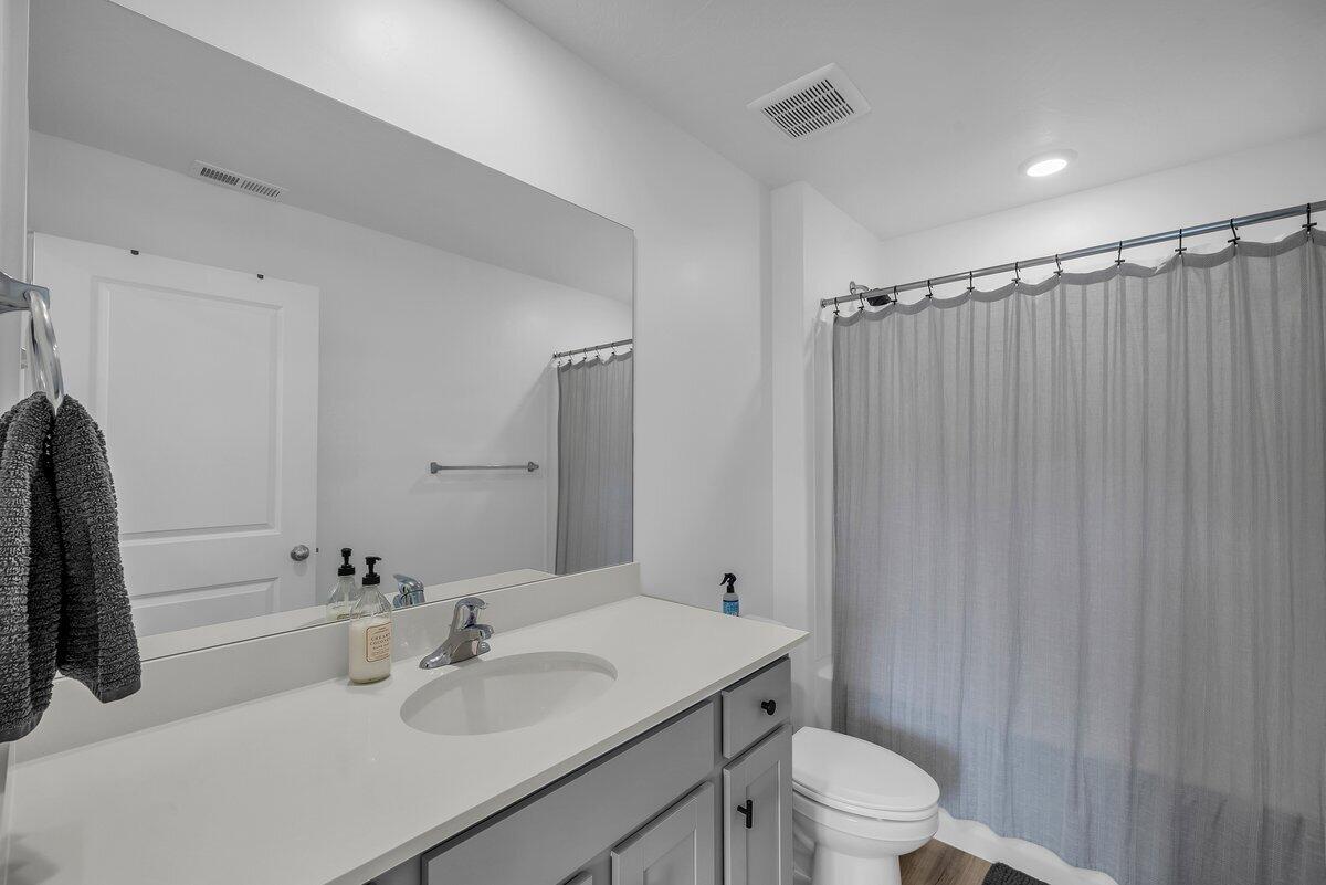 HOODOO HOLLOW AT LONG VALLEY - Residential