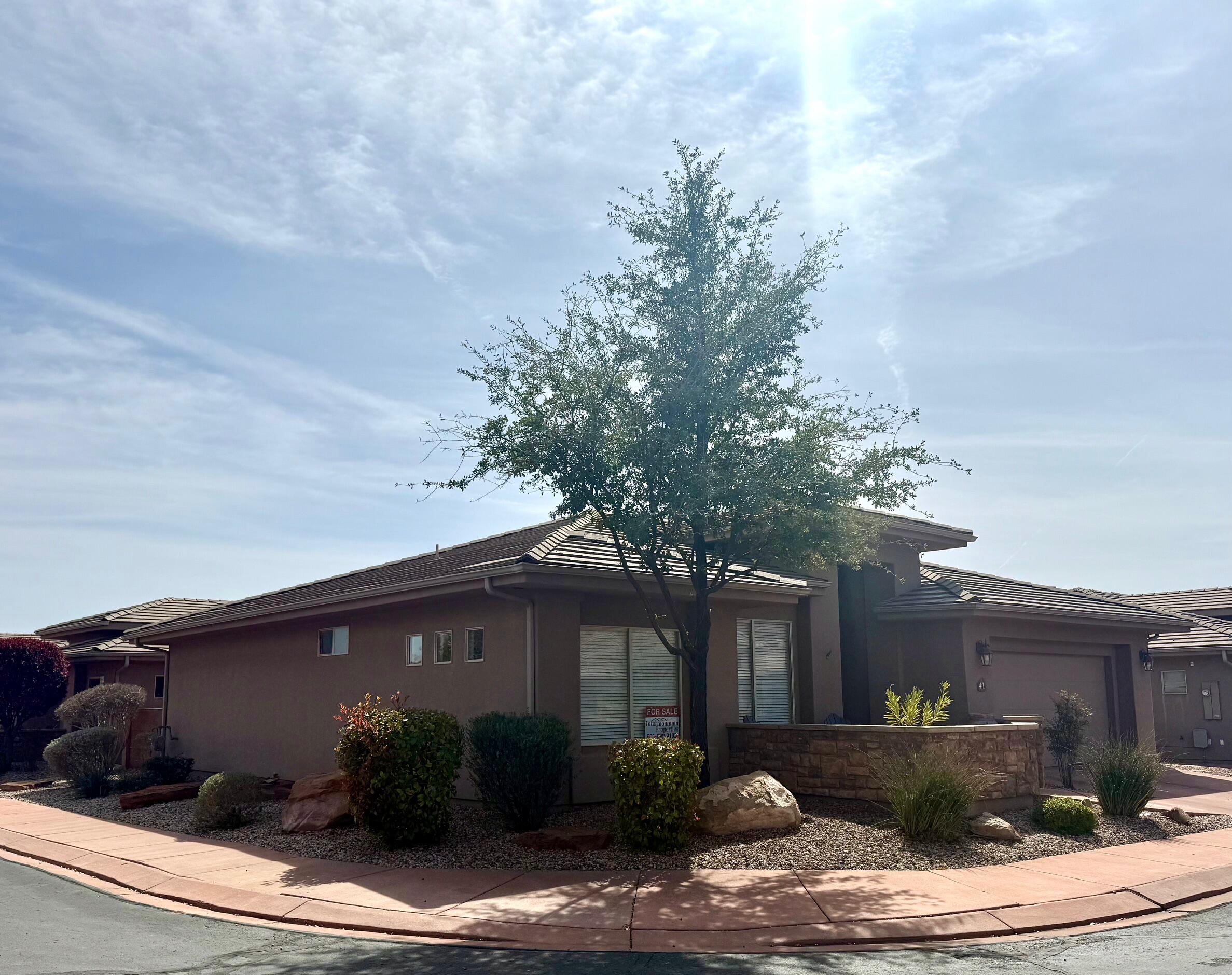 RIVER CREST TOWNHOMES - Residential