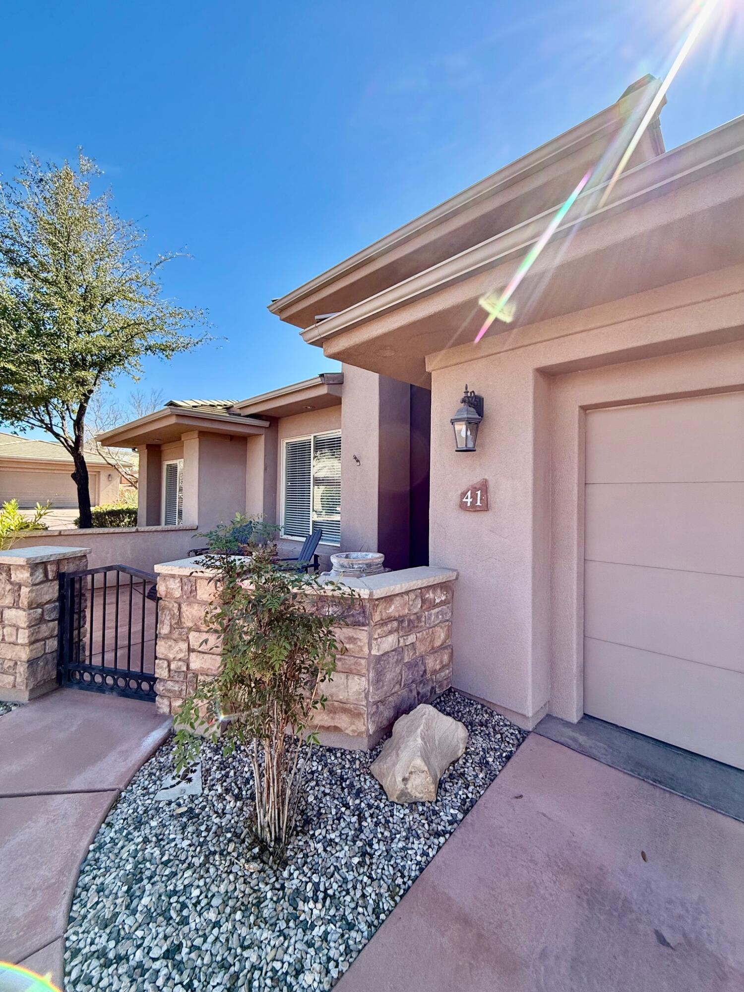 RIVER CREST TOWNHOMES - Residential