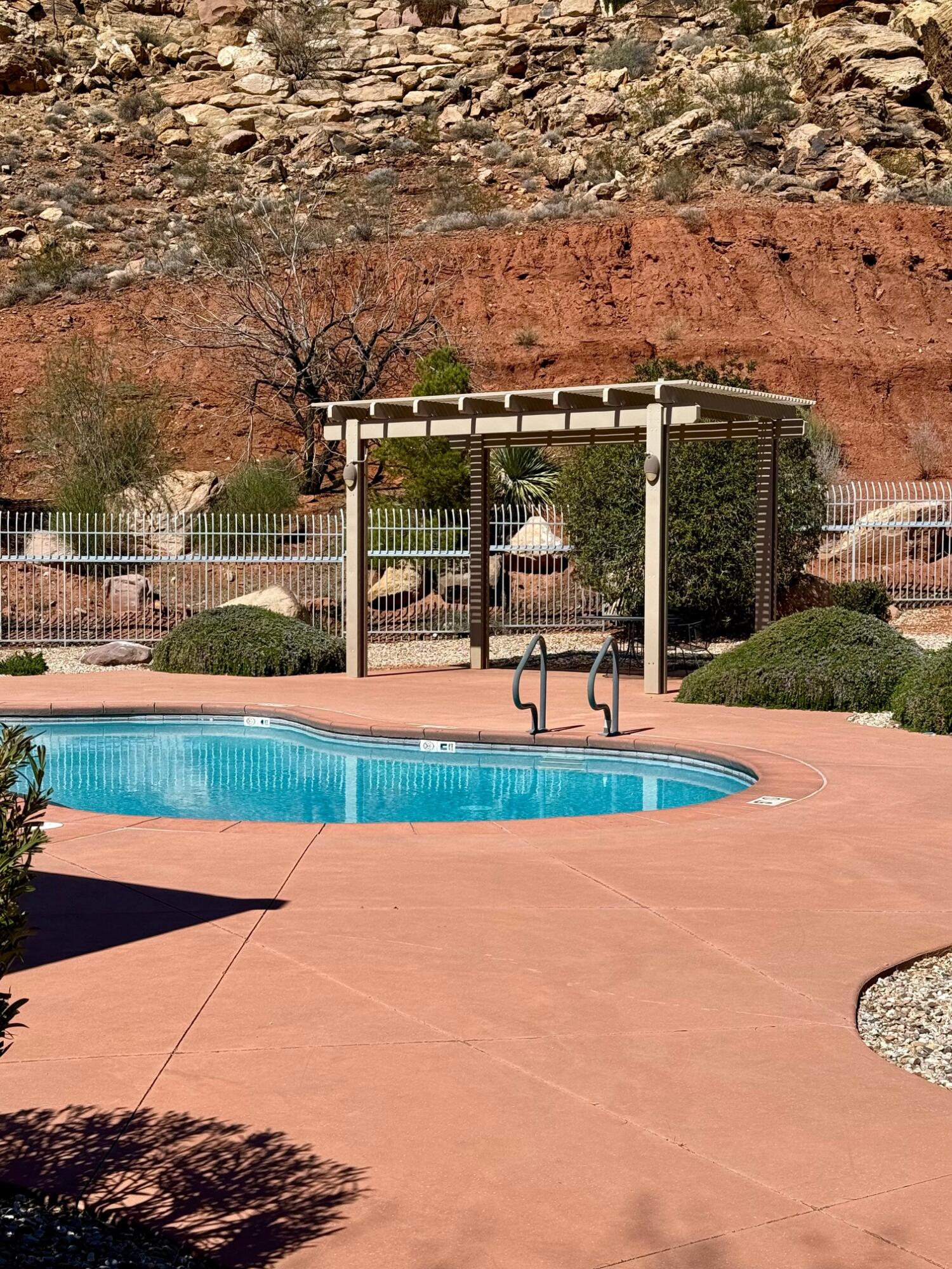 RIVER CREST TOWNHOMES - Residential