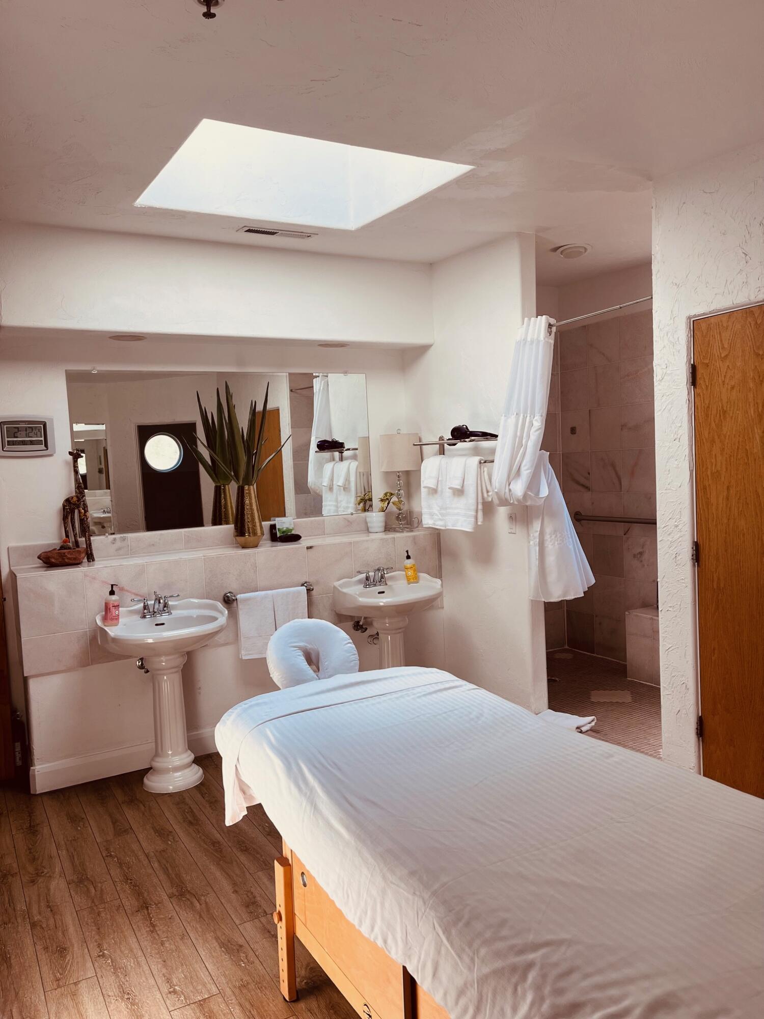 AMIRA AT GREEN VALLEY - Residential