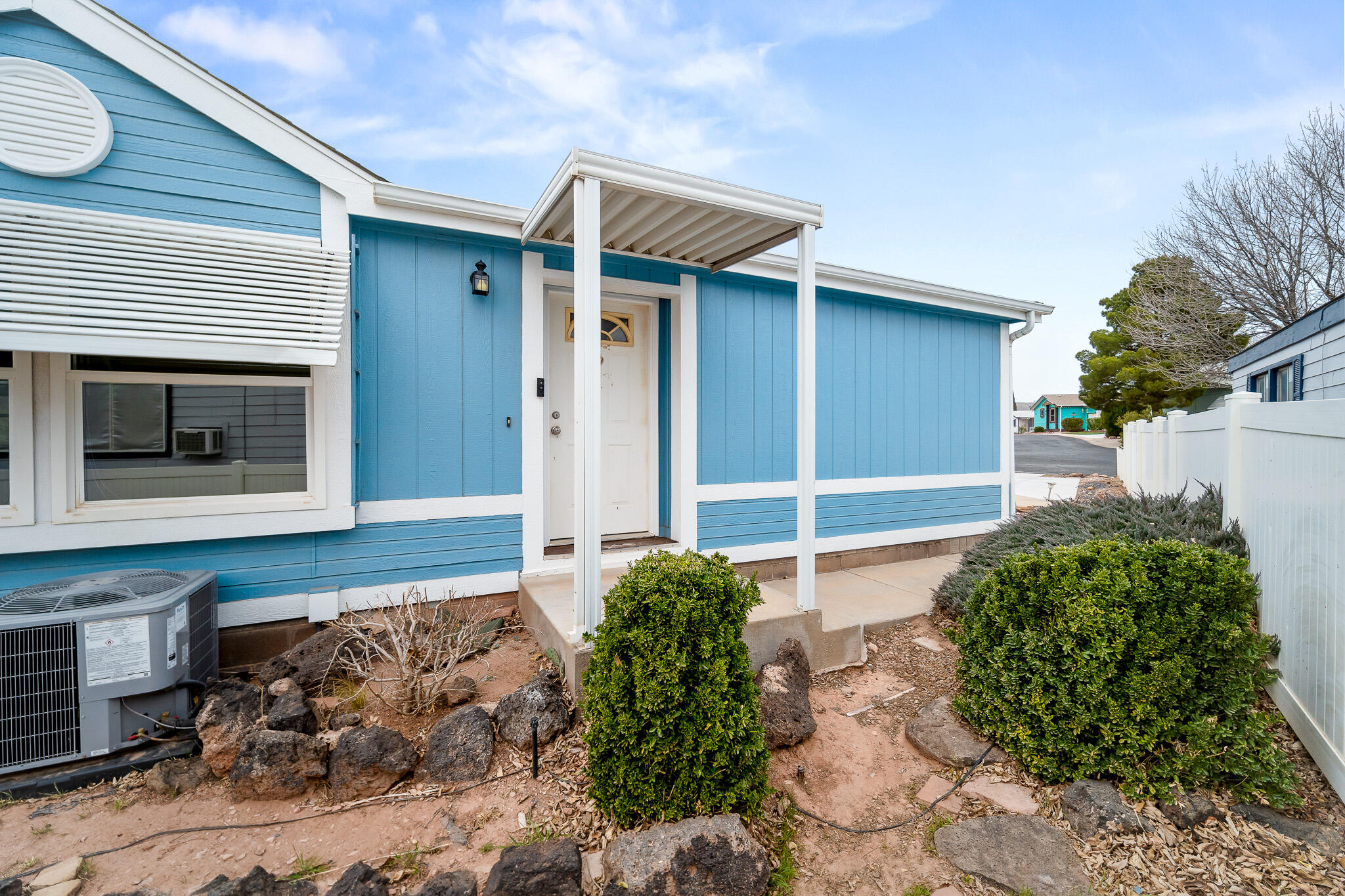 LAVA BLUFF MOBILE HOME PARK - Residential