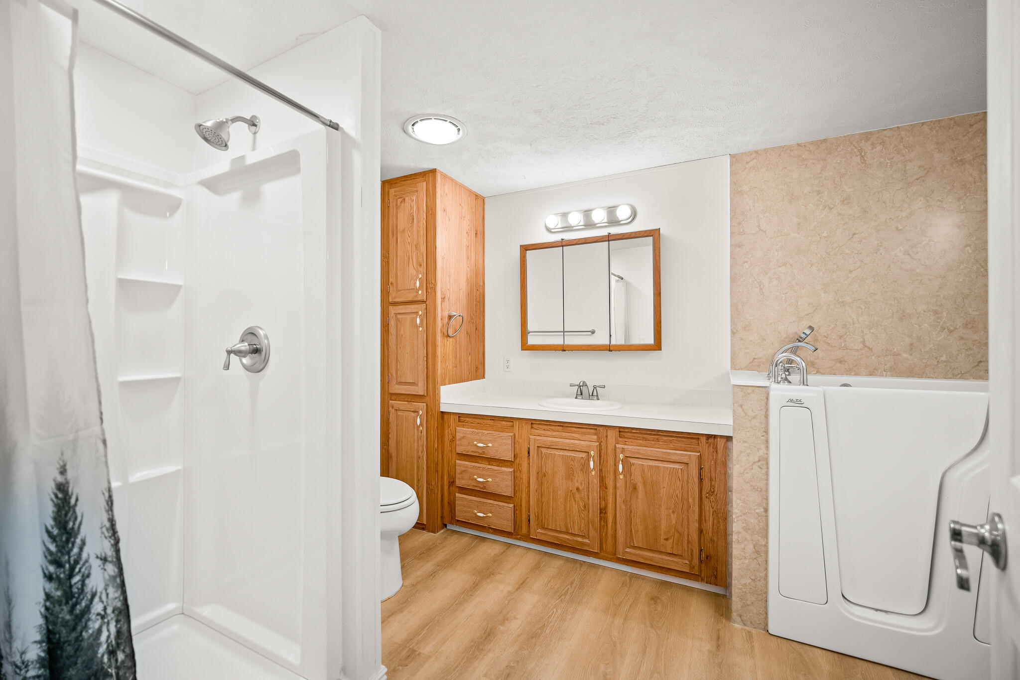 LAVA BLUFF MOBILE HOME PARK - Residential