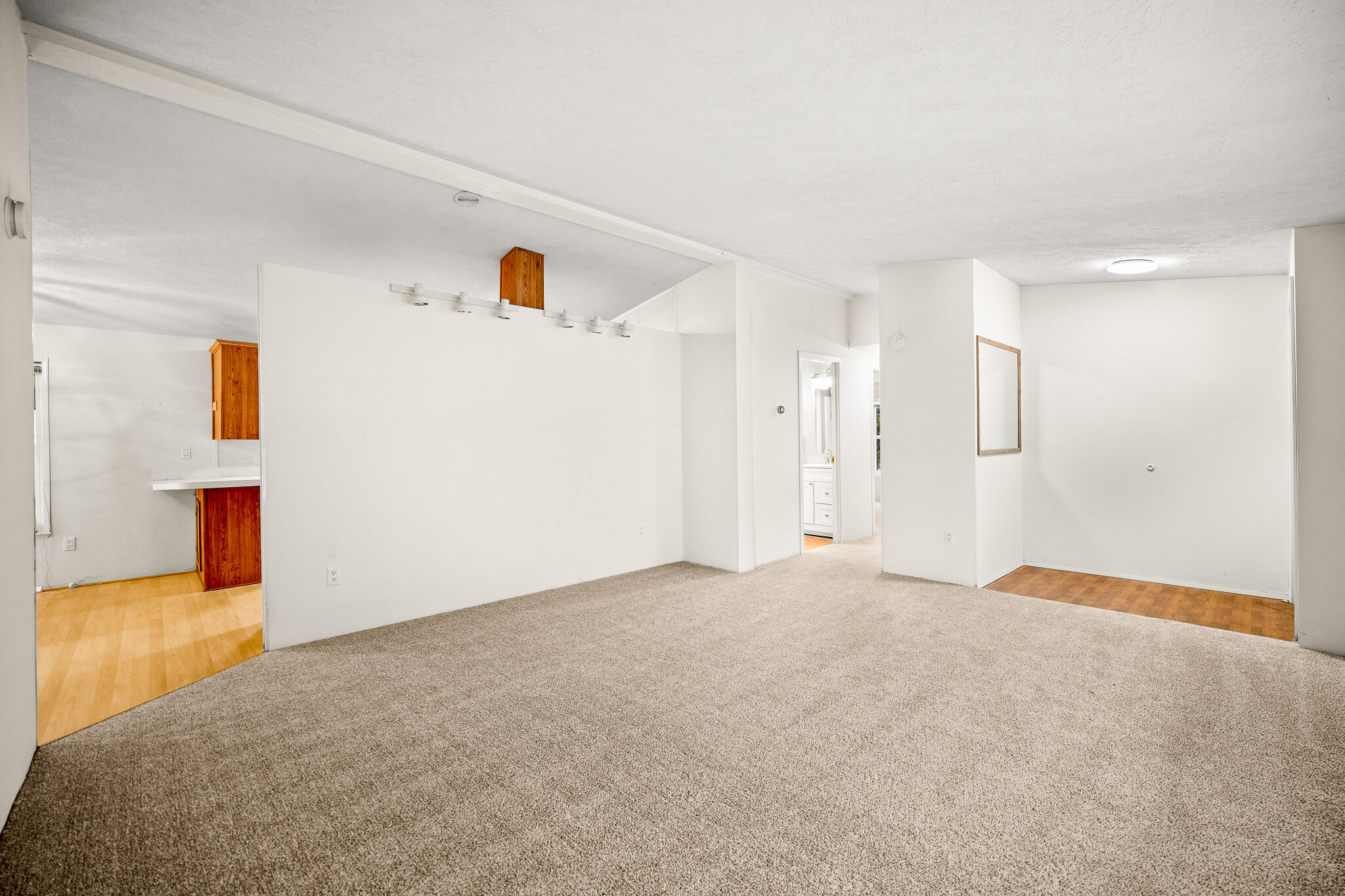 LAVA BLUFF MOBILE HOME PARK - Residential