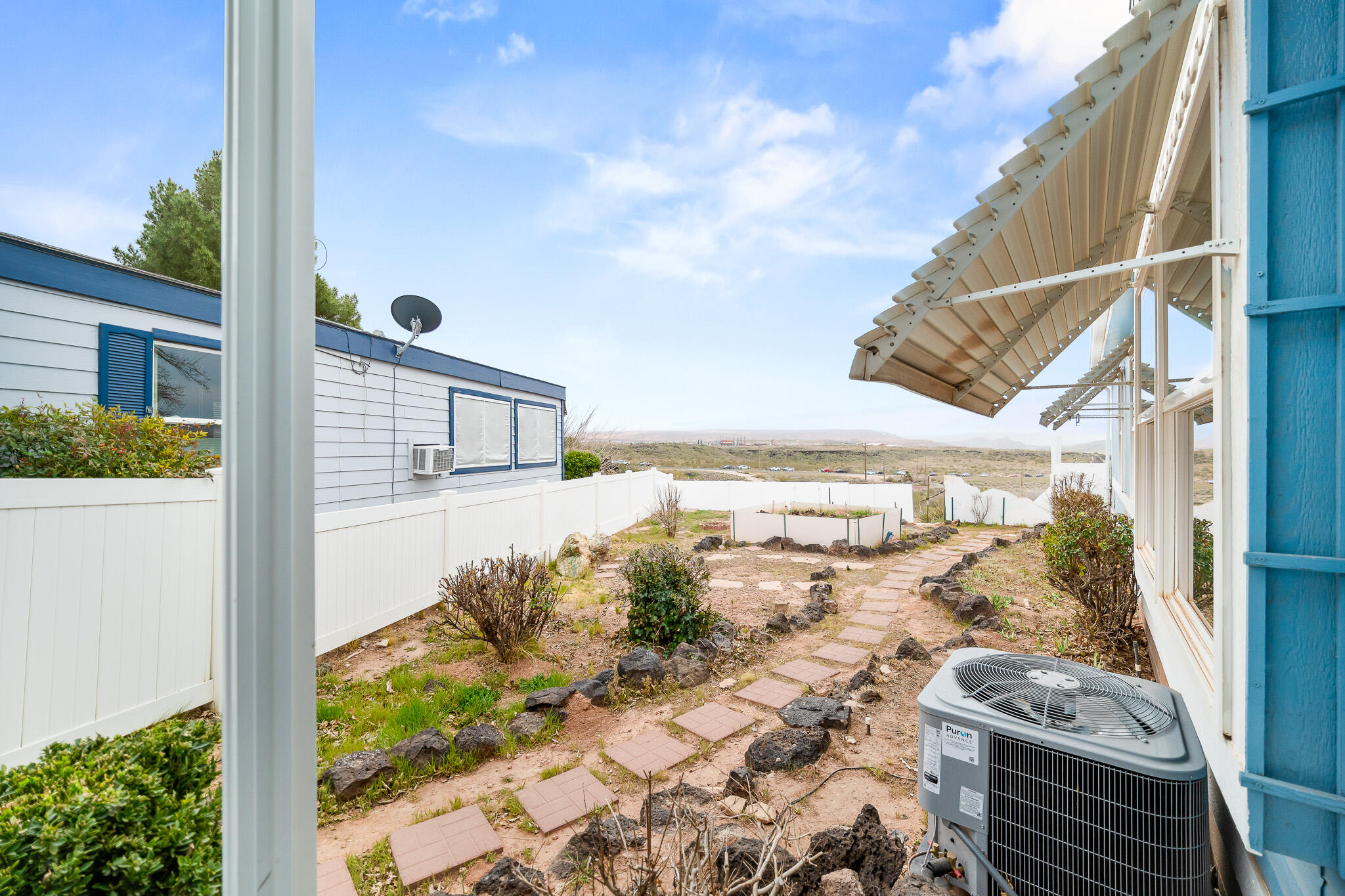 LAVA BLUFF MOBILE HOME PARK - Residential