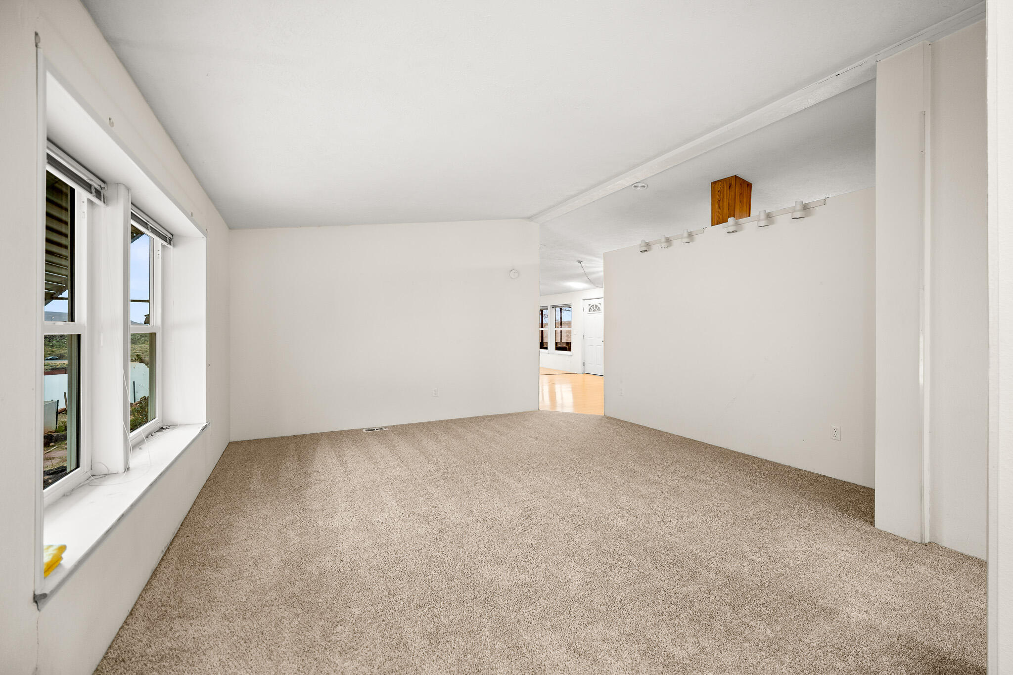 LAVA BLUFF MOBILE HOME PARK - Residential