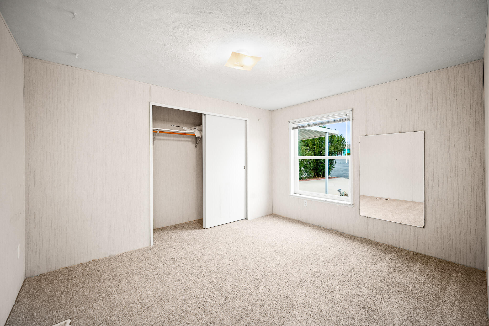 LAVA BLUFF MOBILE HOME PARK - Residential