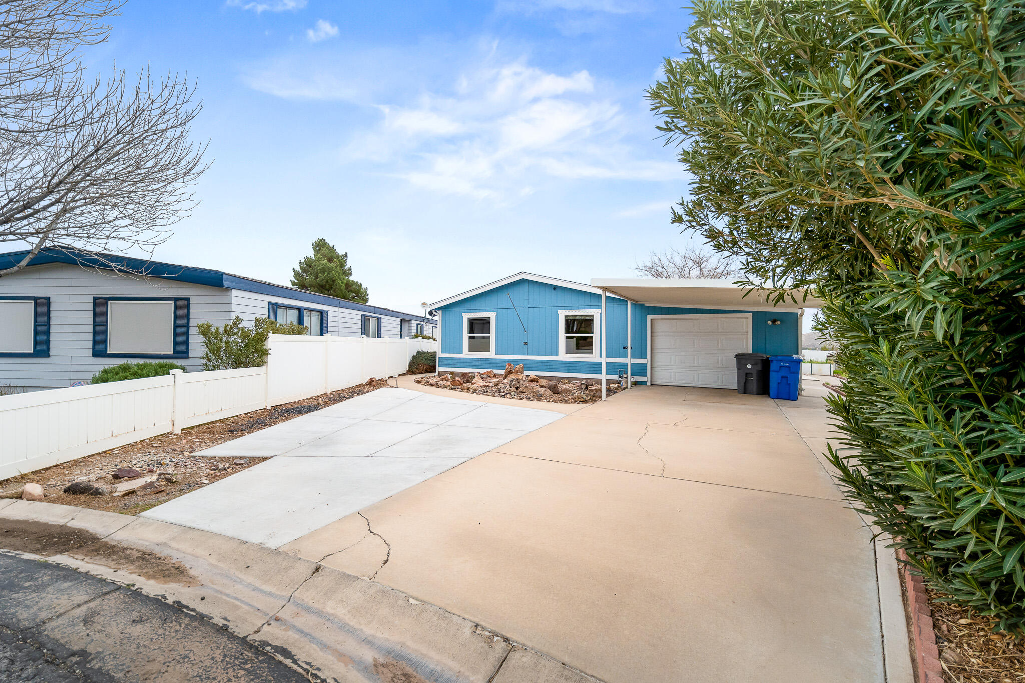 LAVA BLUFF MOBILE HOME PARK - Residential