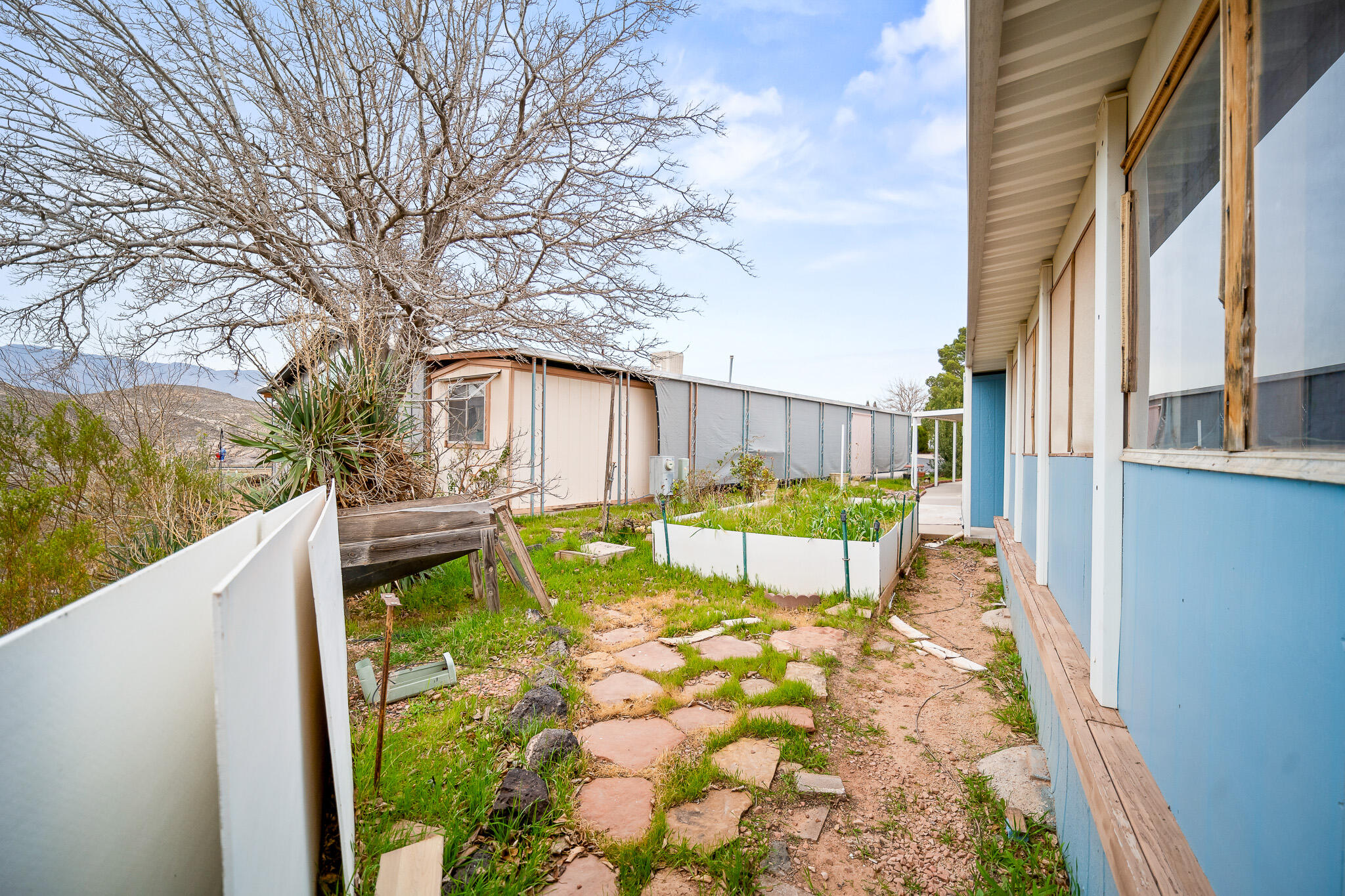 LAVA BLUFF MOBILE HOME PARK - Residential