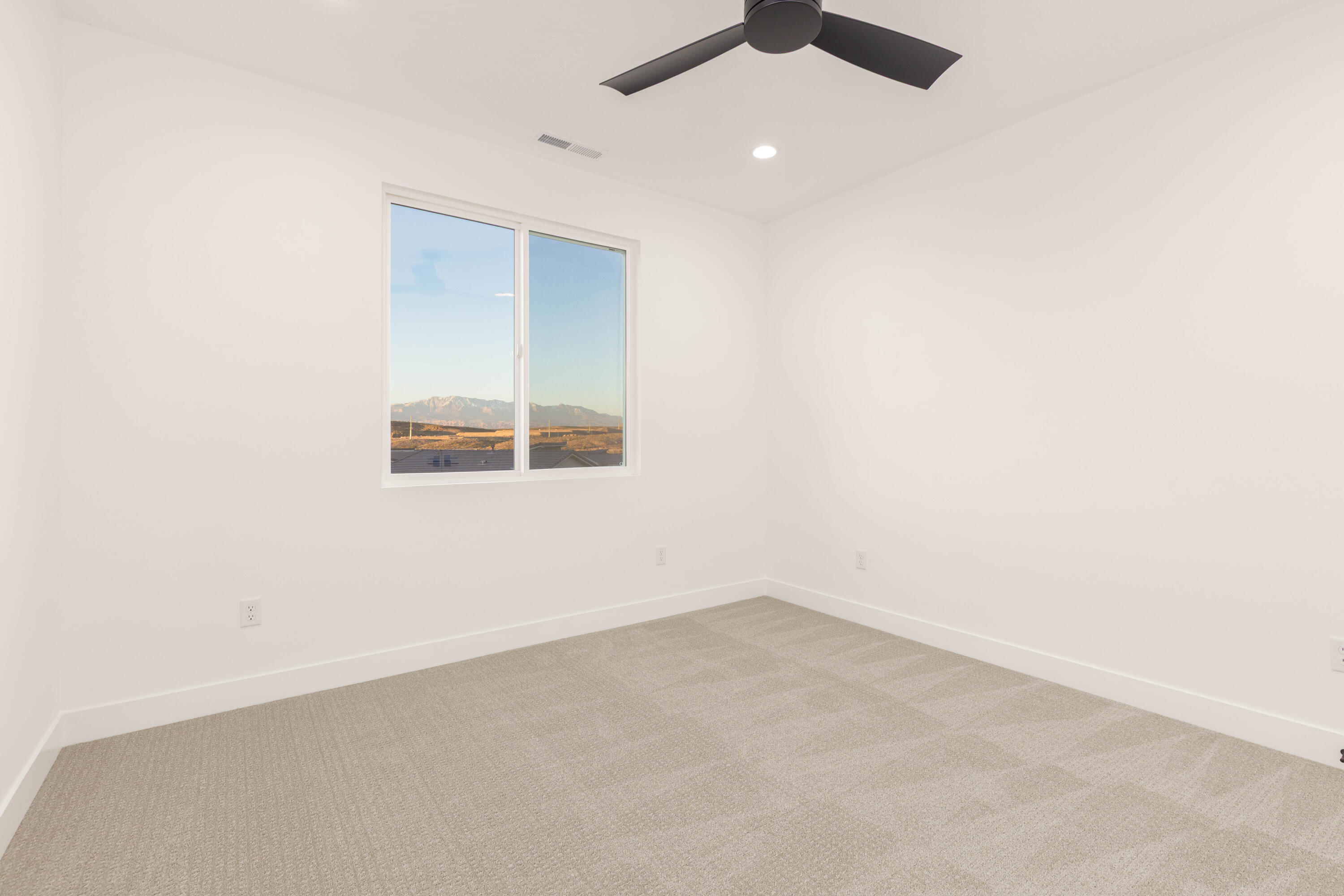 DESERT RESERVE - Residential