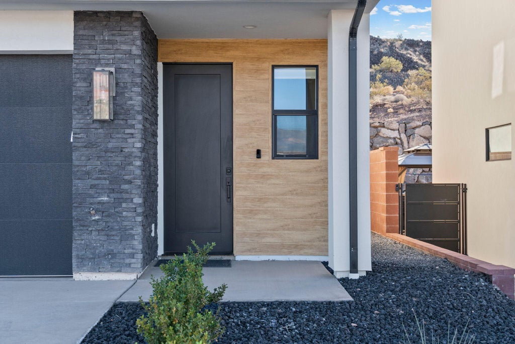 Photo of 690 E Desert Cactus DR, Washington, UT 84780 (MLS # 26-276293)
