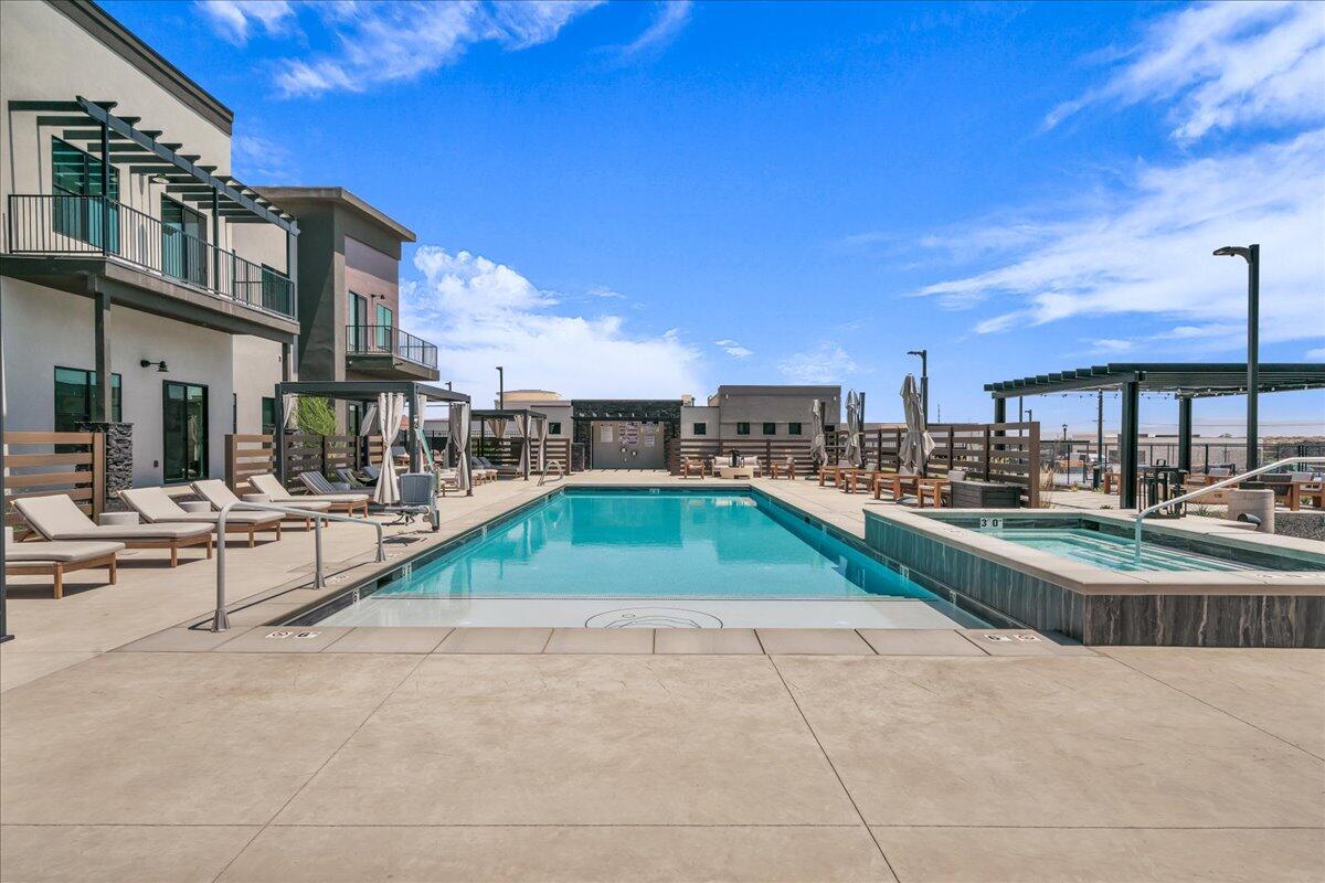 POINT AT SNOW CANYON - Residential