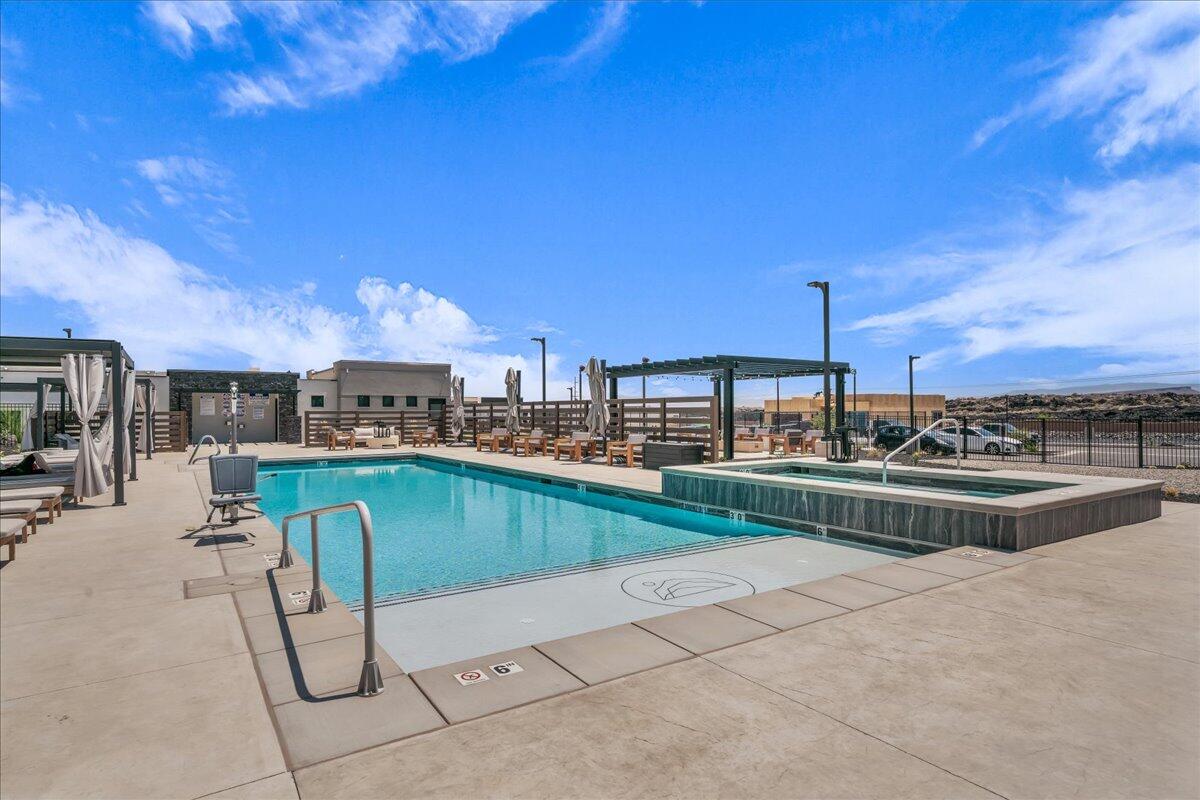 POINT AT SNOW CANYON - Residential