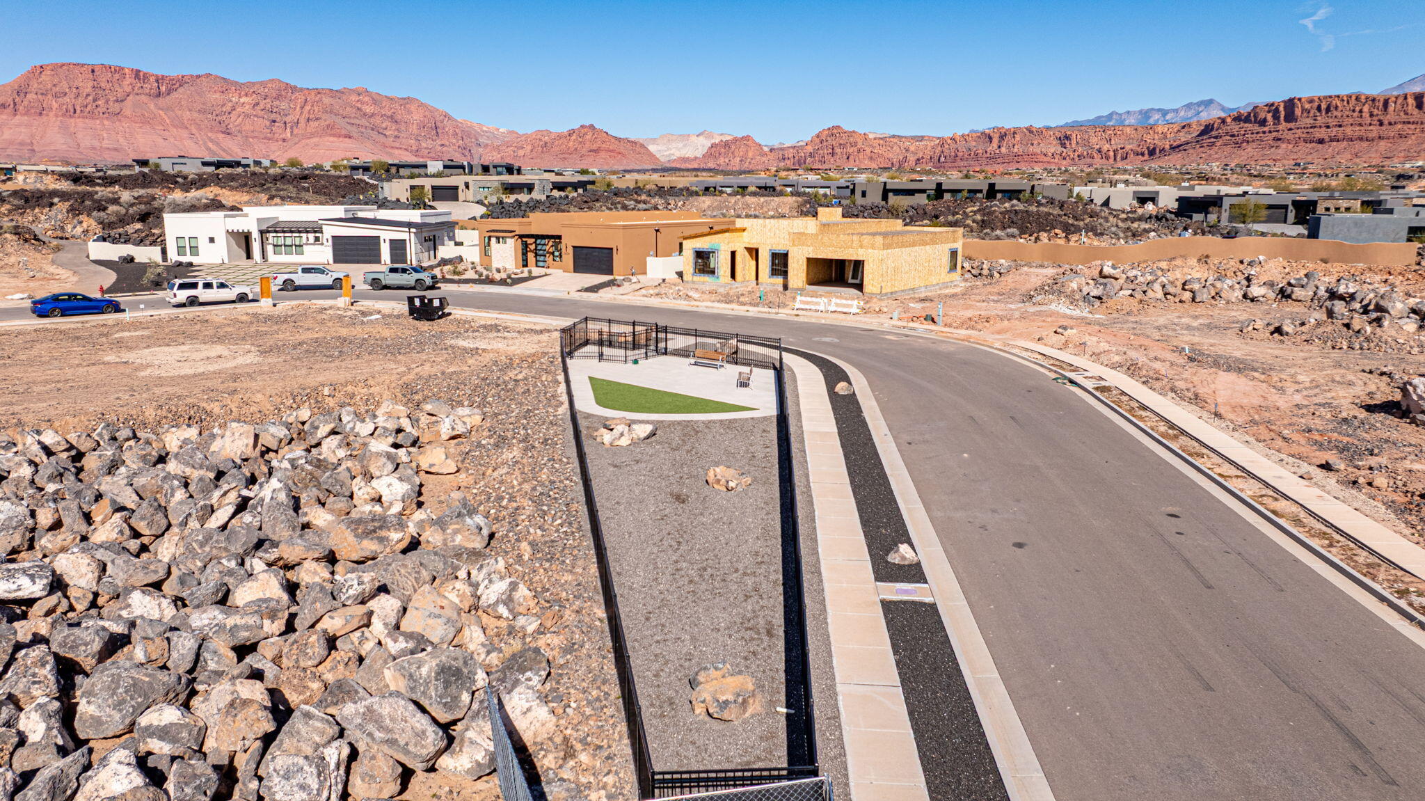 POINT AT SNOW CANYON - Residential