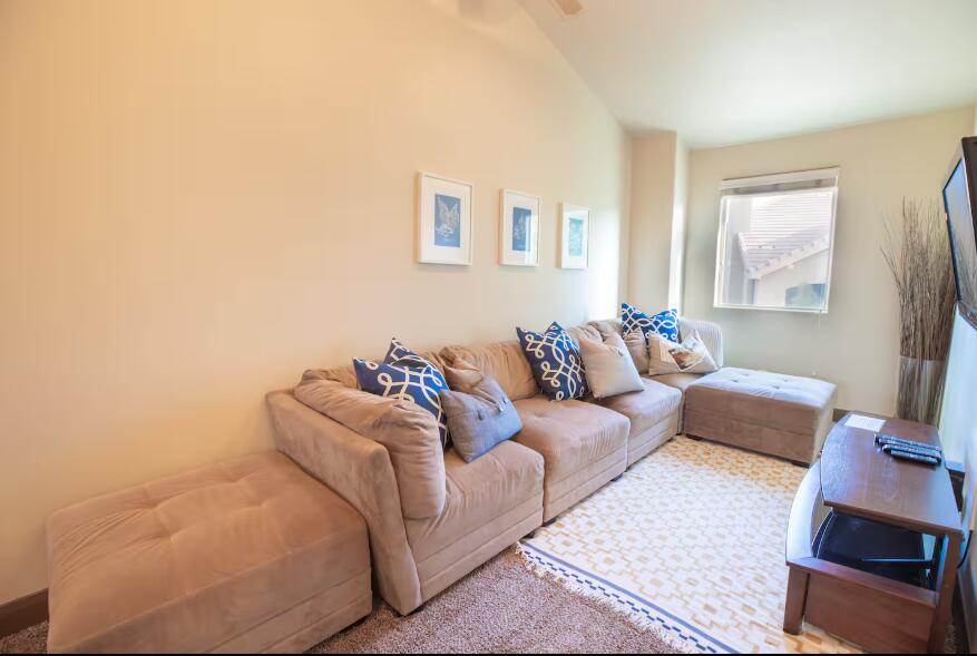 CORAL RIDGE TOWNHOMES - Residential