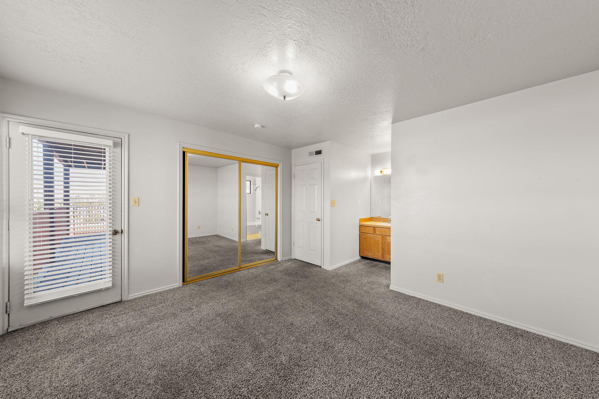 GARDENS SOUTH CONDOS - Residential