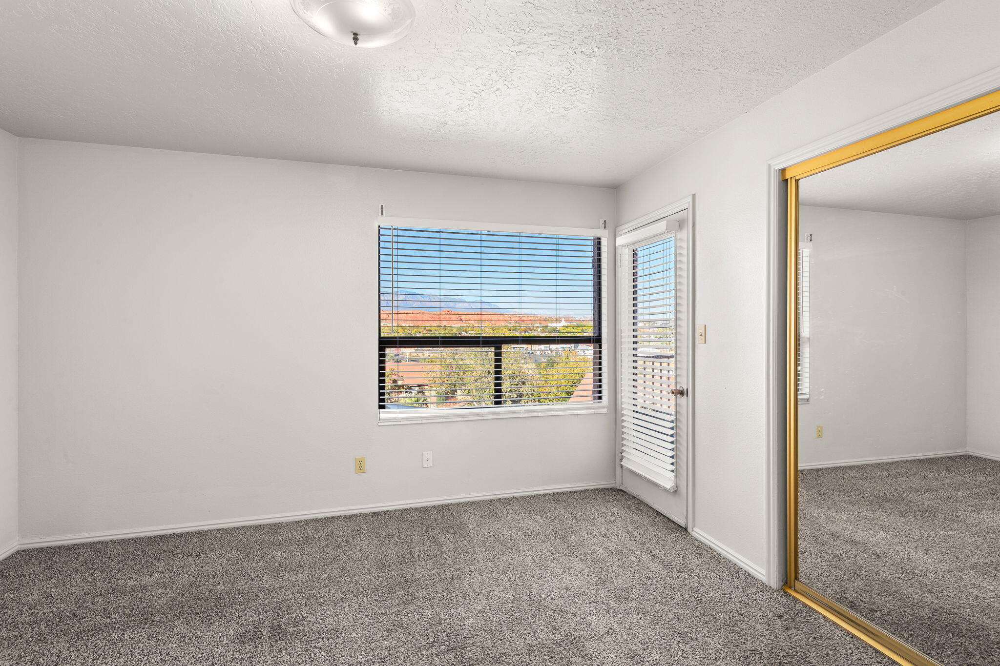 GARDENS SOUTH CONDOS - Residential