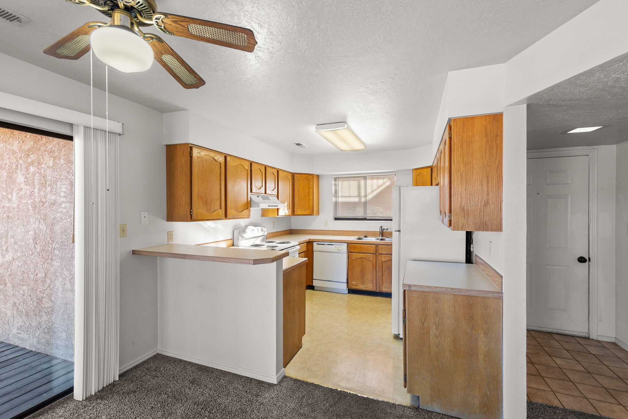 GARDENS SOUTH CONDOS - Residential