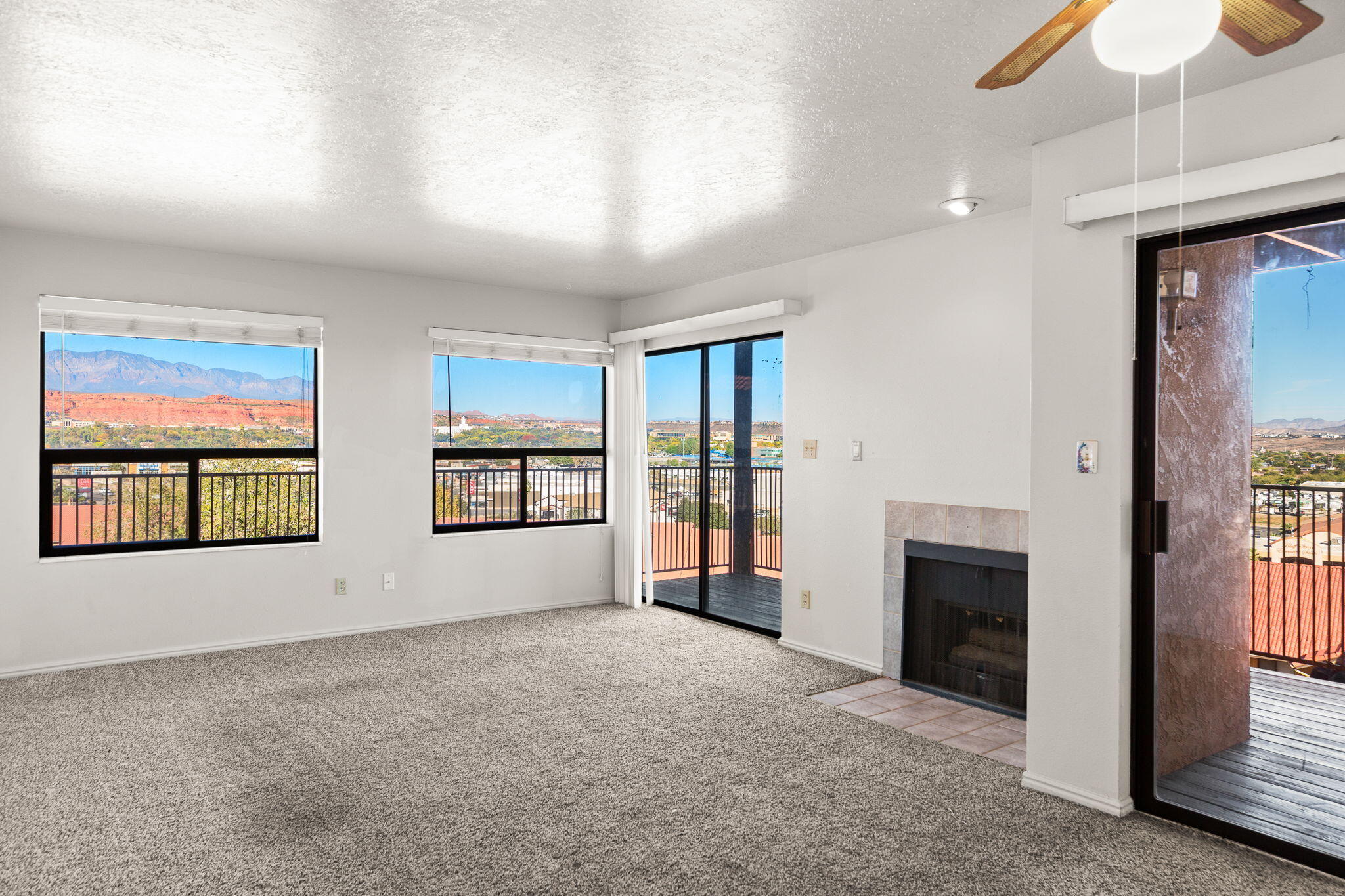 GARDENS SOUTH CONDOS - Residential