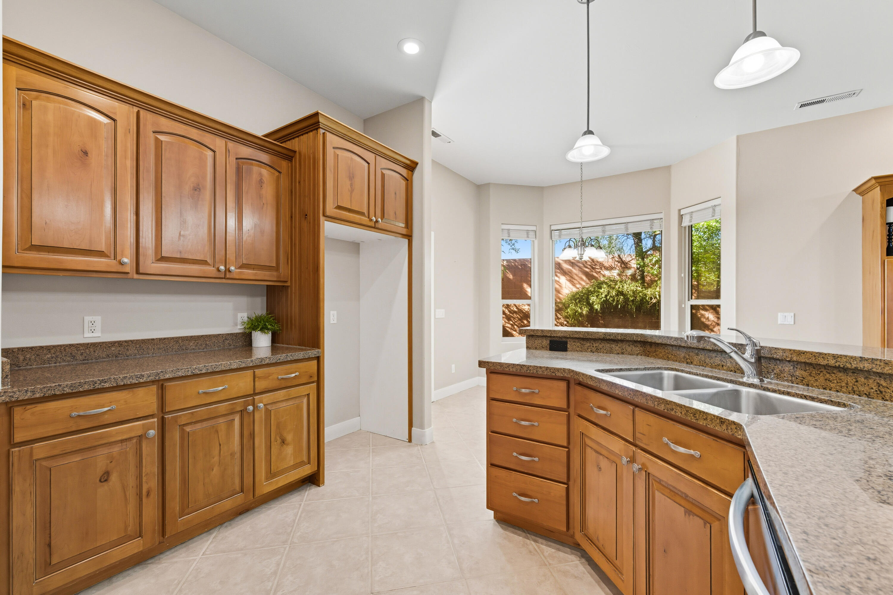 COUNTRYSIDE - Residential