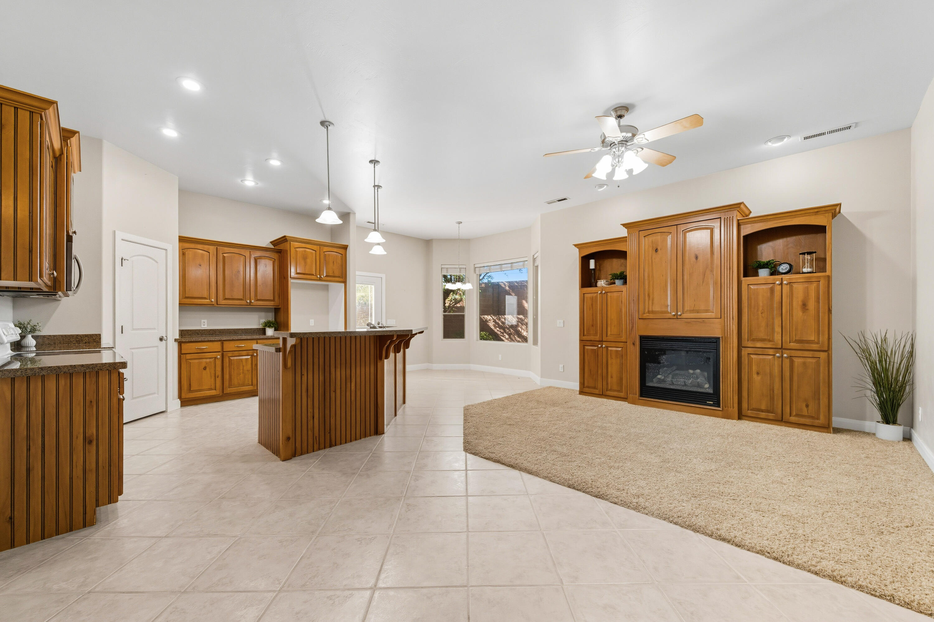 COUNTRYSIDE - Residential