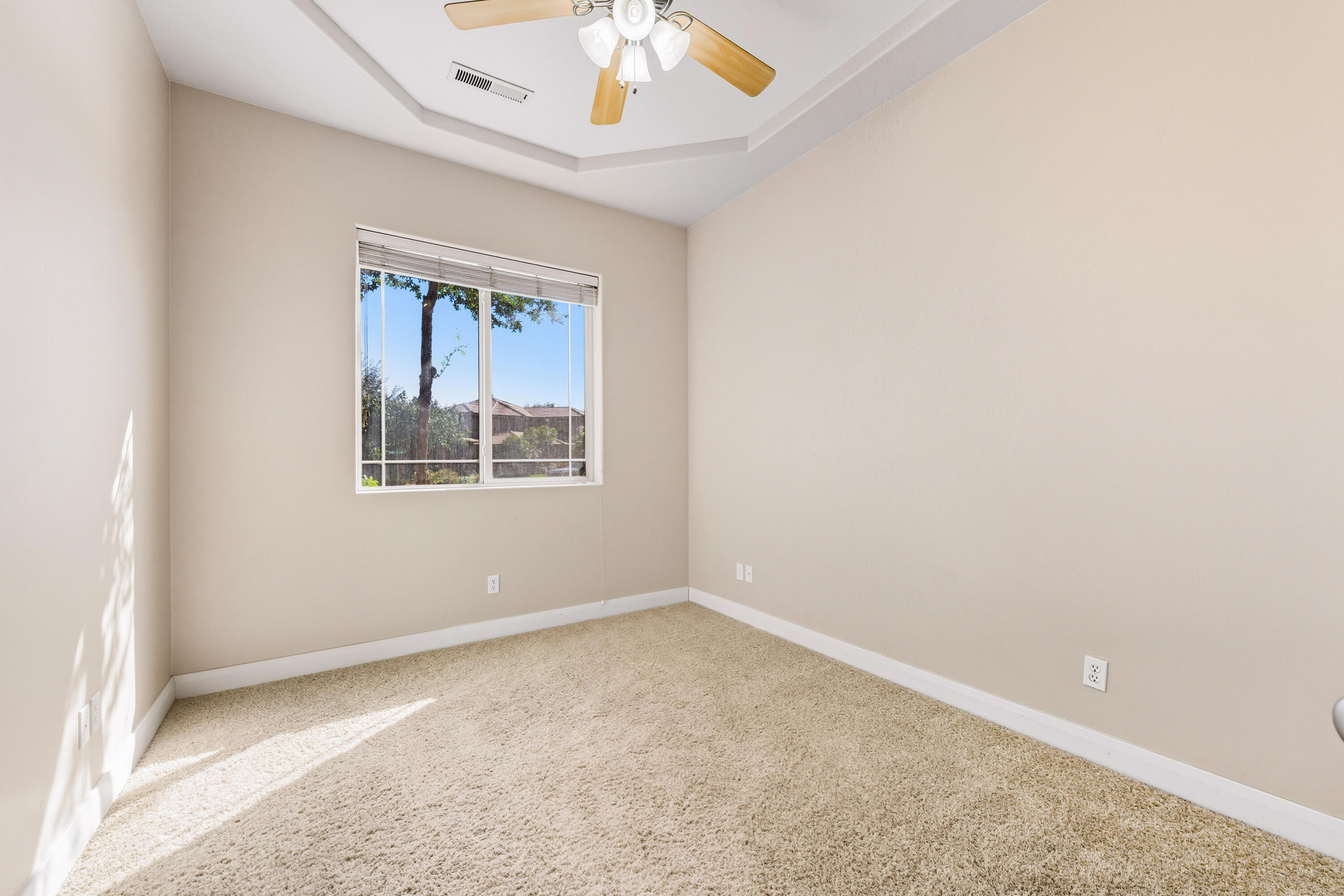 COUNTRYSIDE - Residential