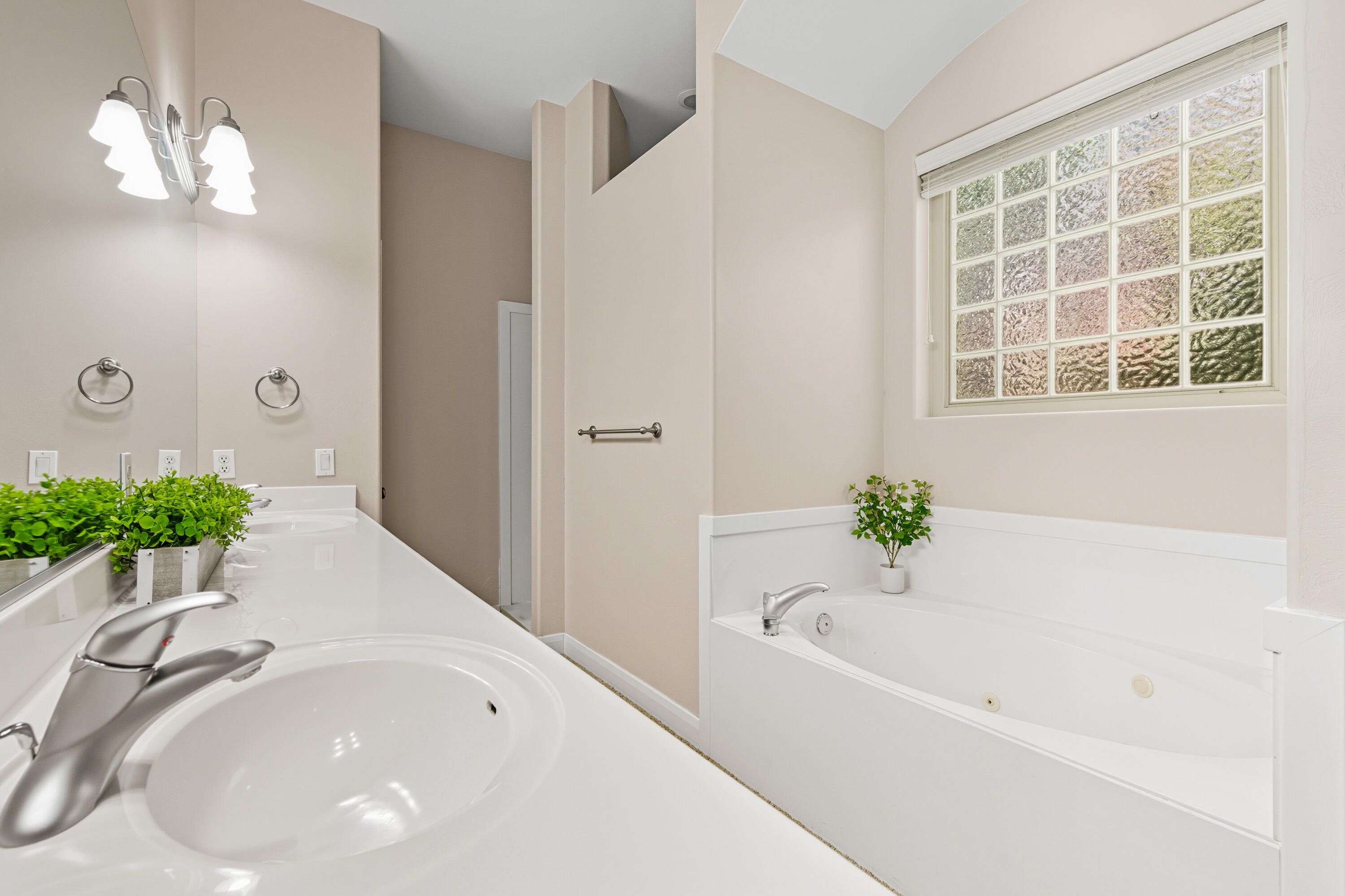 COUNTRYSIDE - Residential