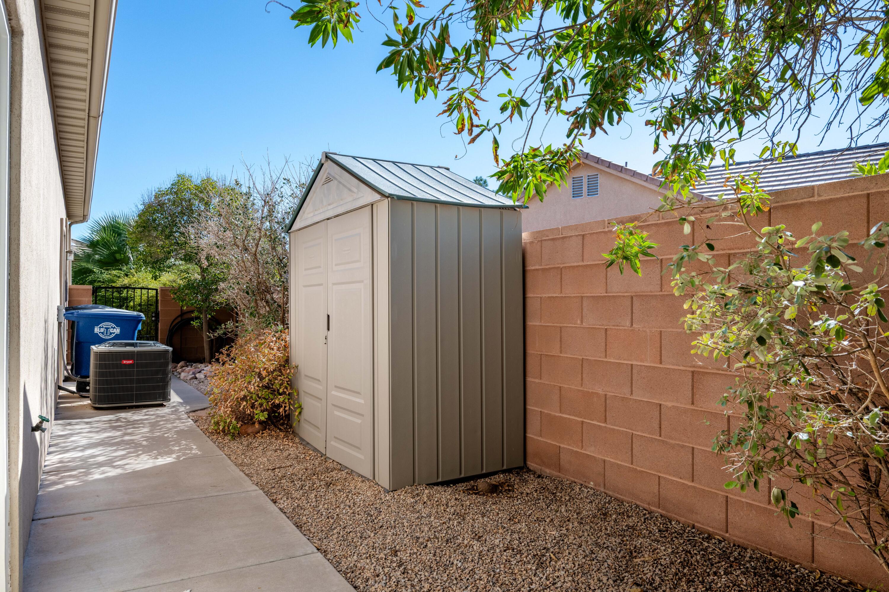 COUNTRYSIDE - Residential