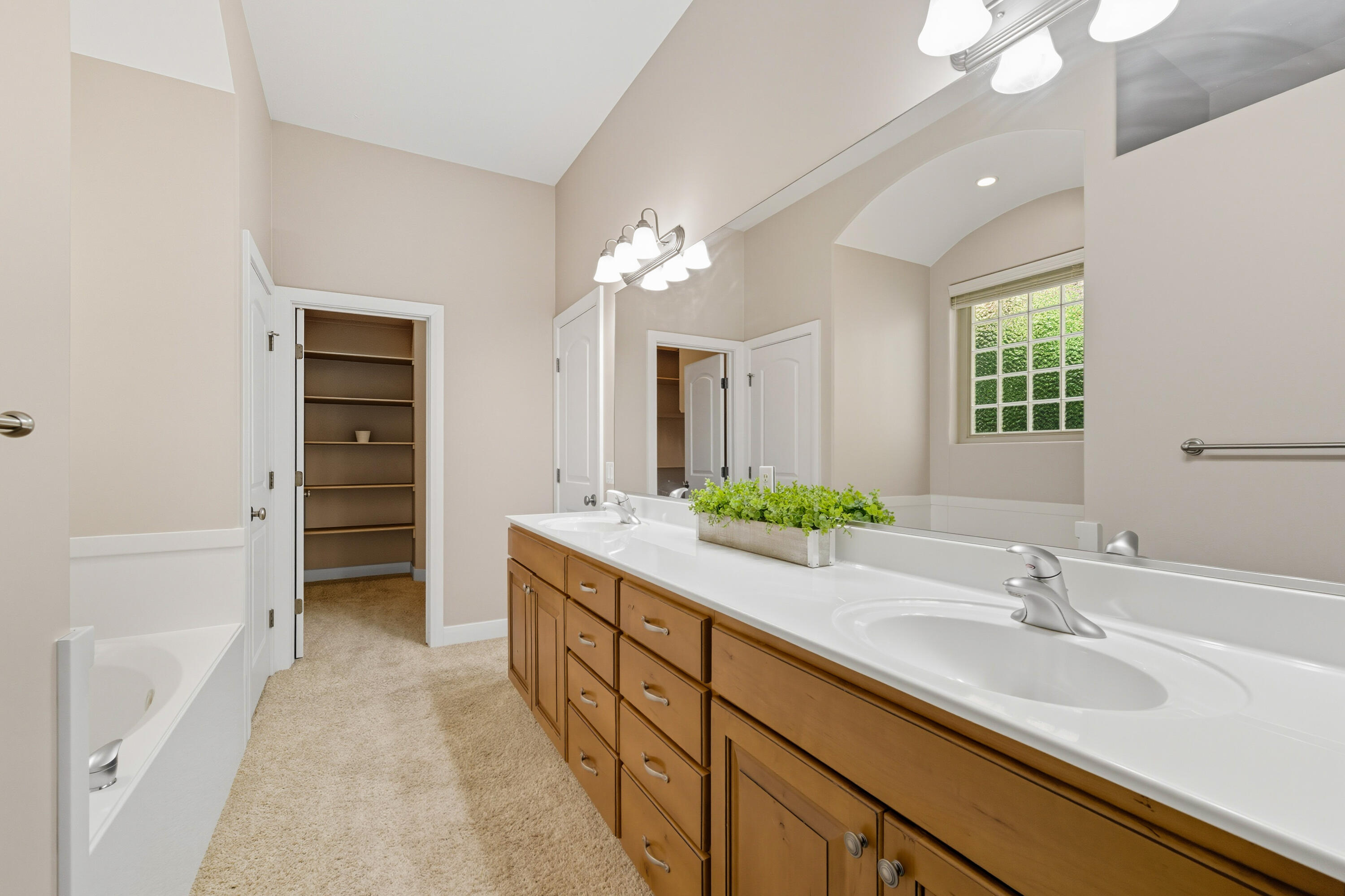 COUNTRYSIDE - Residential