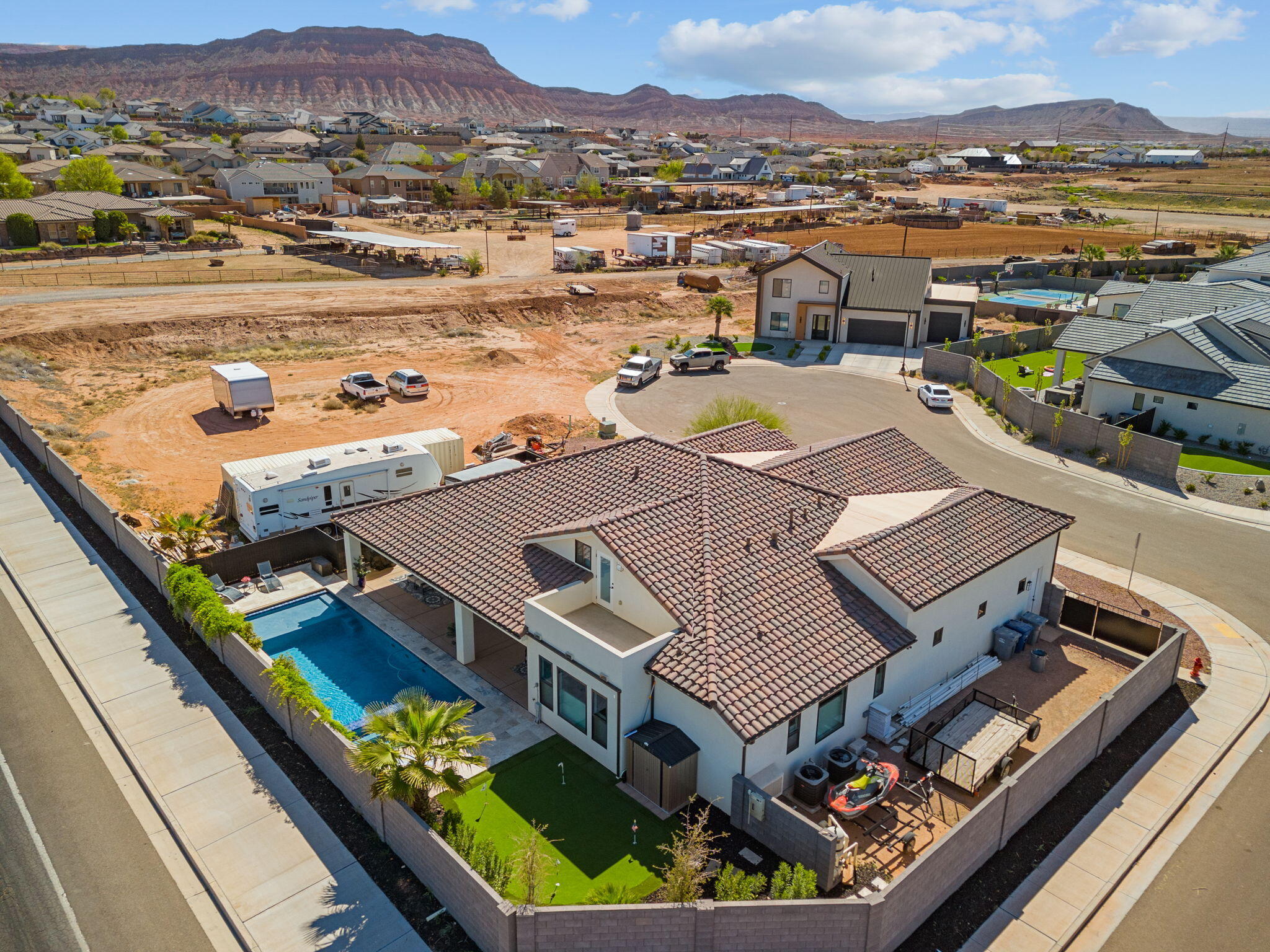 MAJESTIC FIELDS - Residential