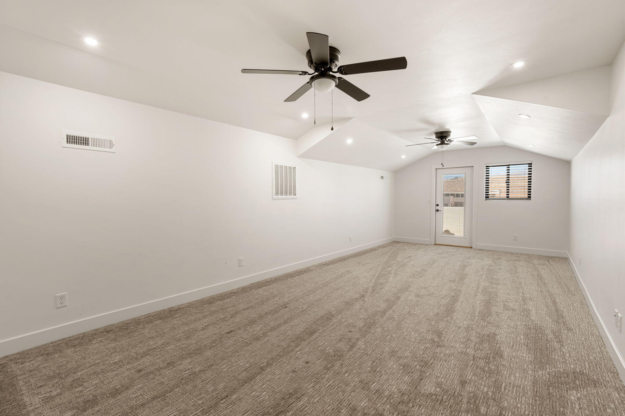 MAJESTIC FIELDS - Residential