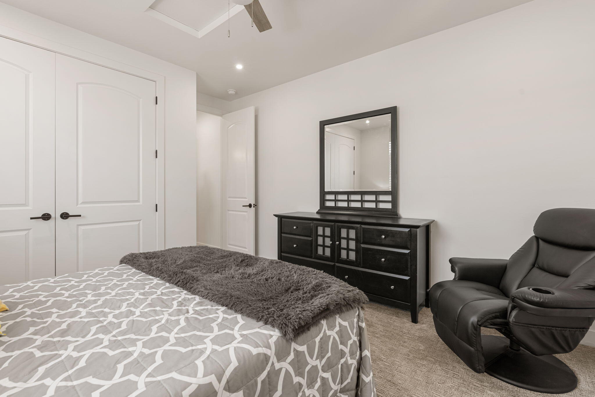 MAJESTIC FIELDS - Residential