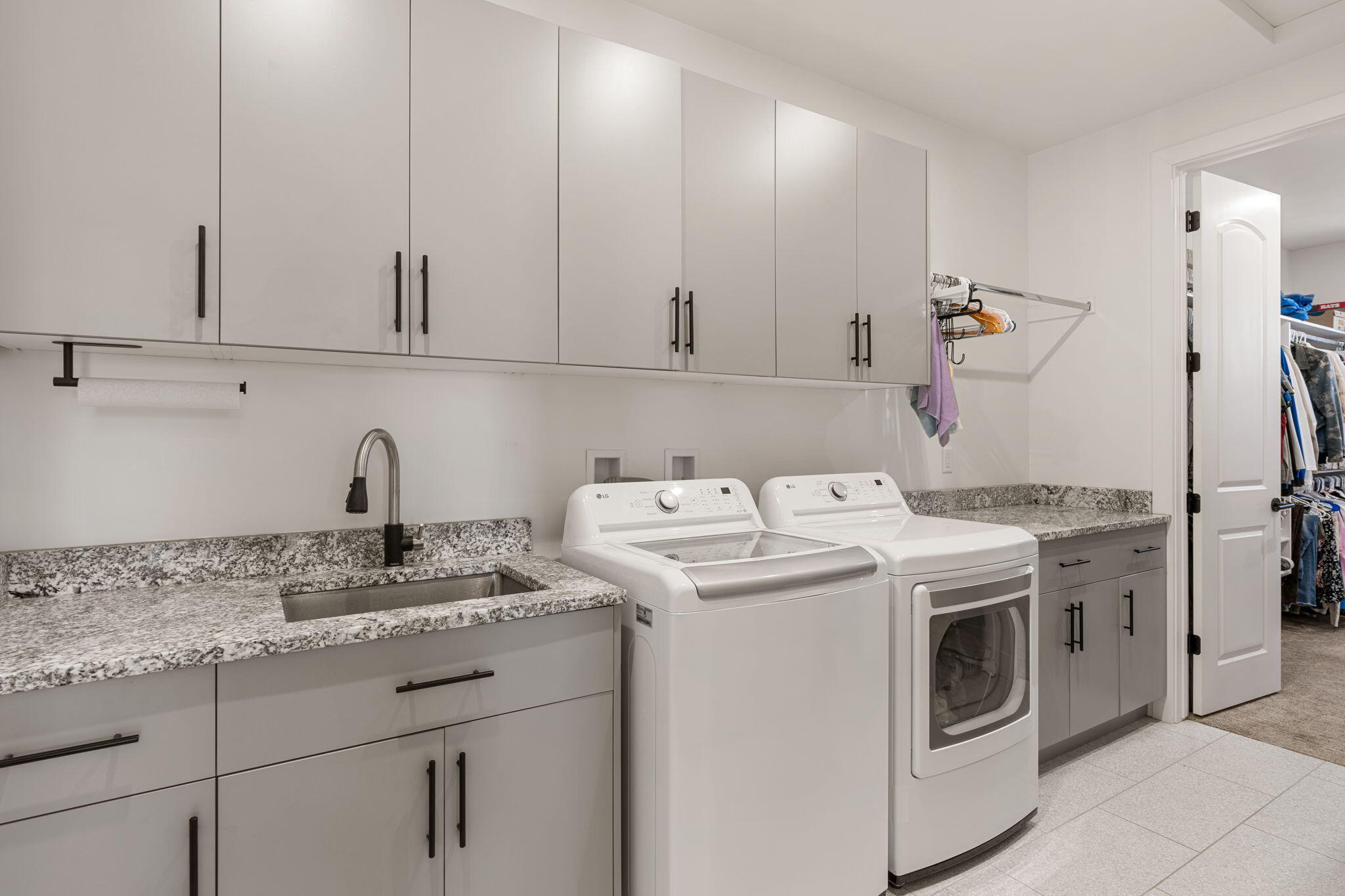 MAJESTIC FIELDS - Residential