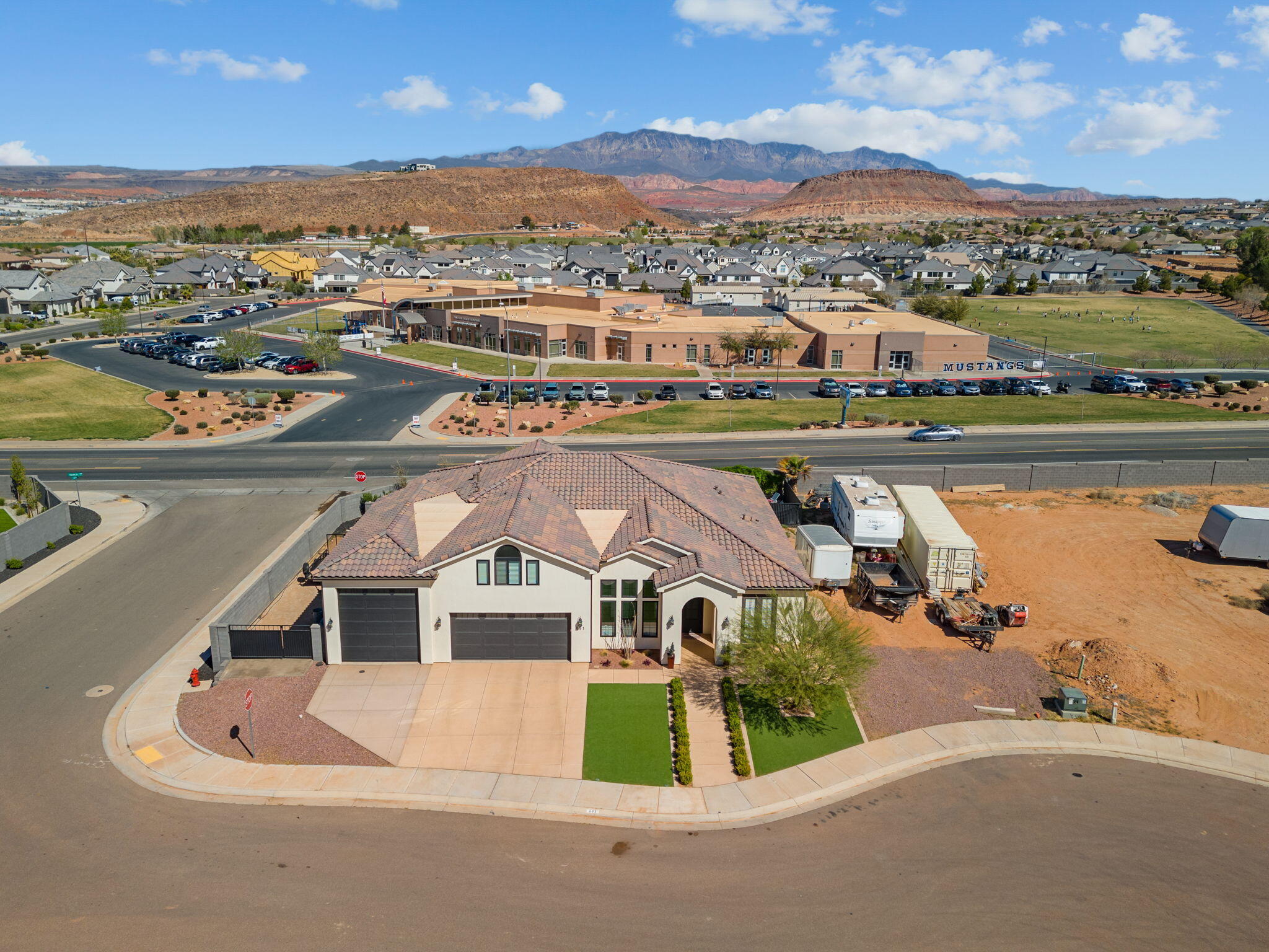 MAJESTIC FIELDS - Residential