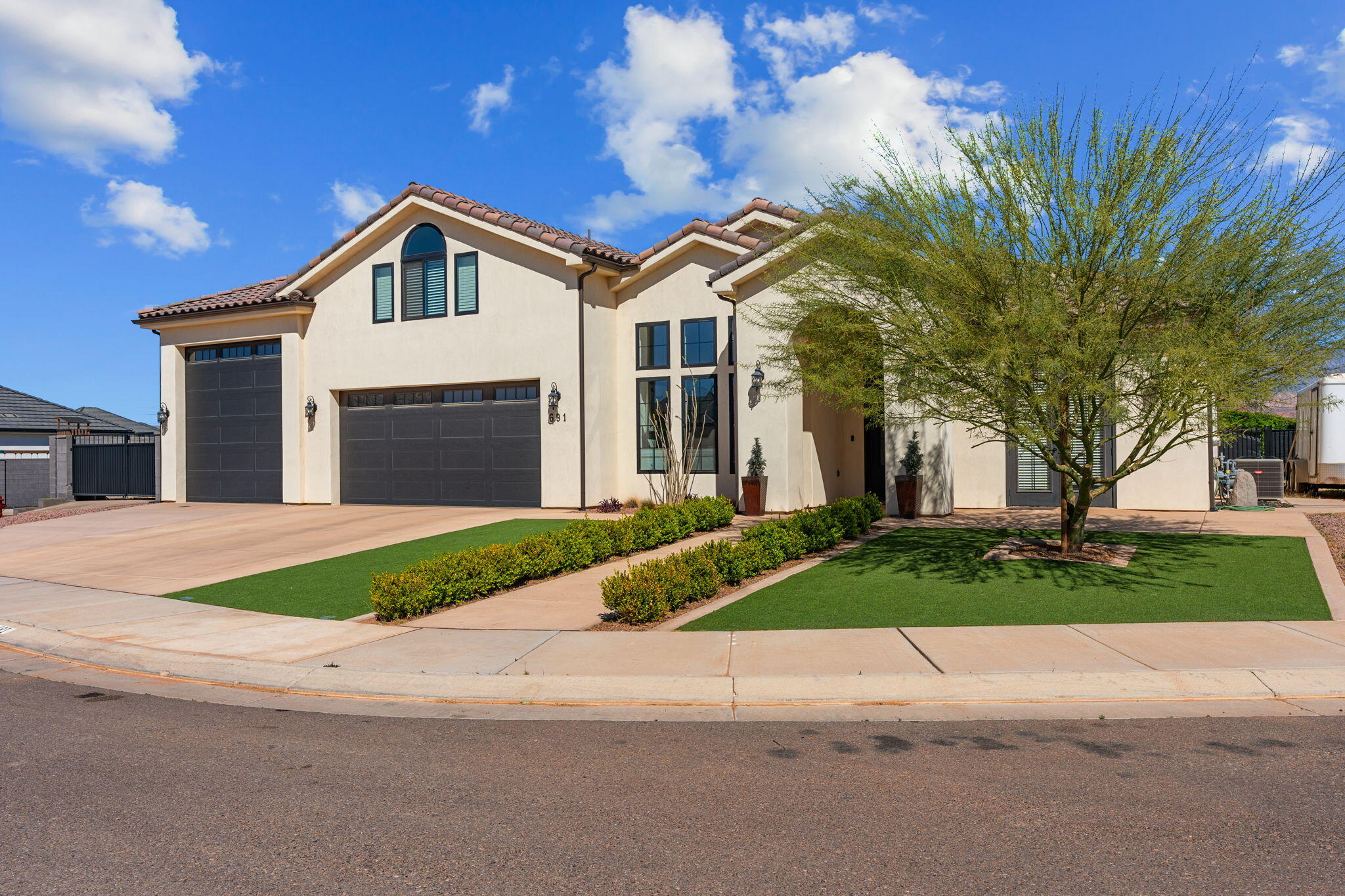 MAJESTIC FIELDS - Residential