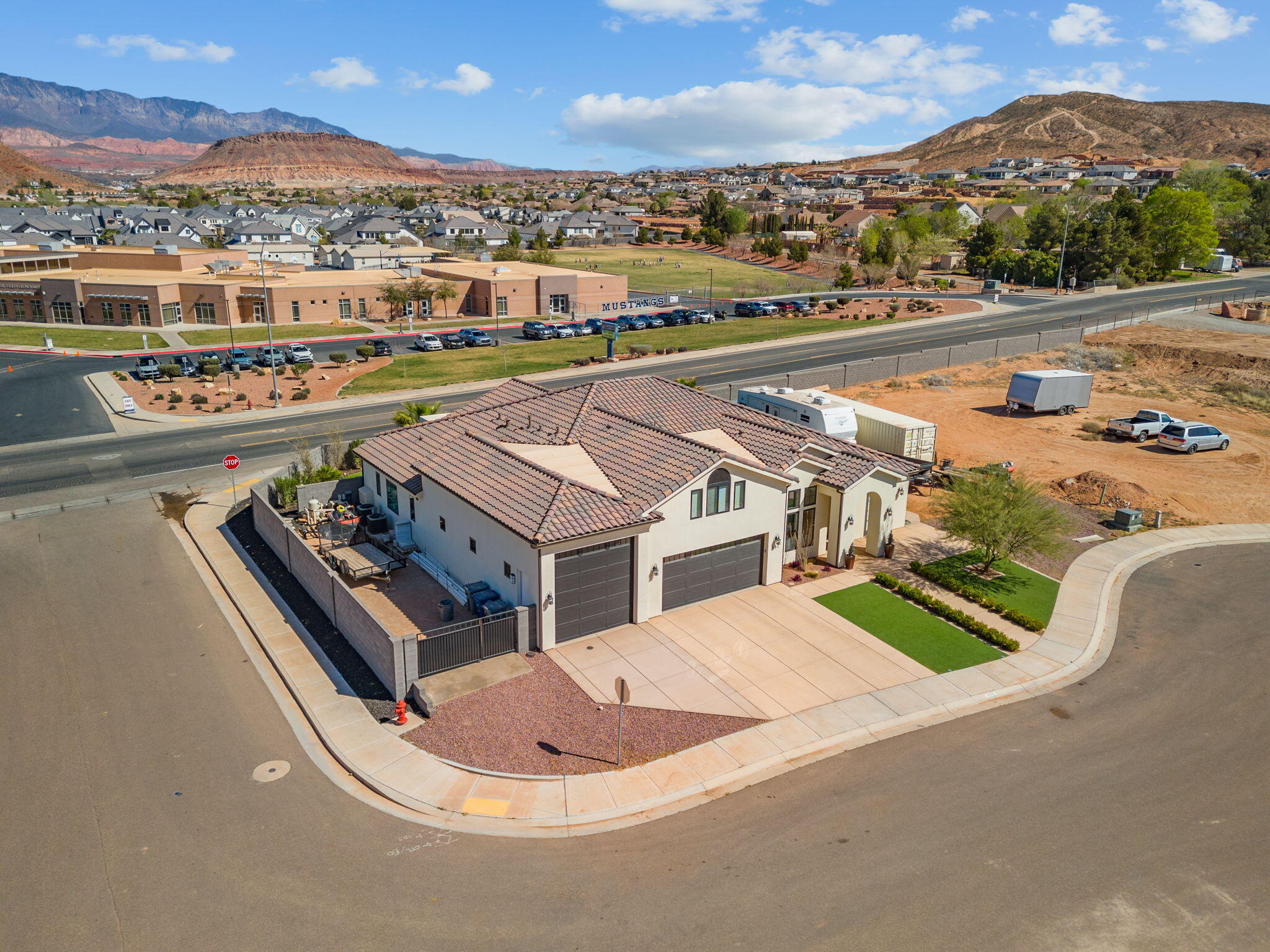 MAJESTIC FIELDS - Residential