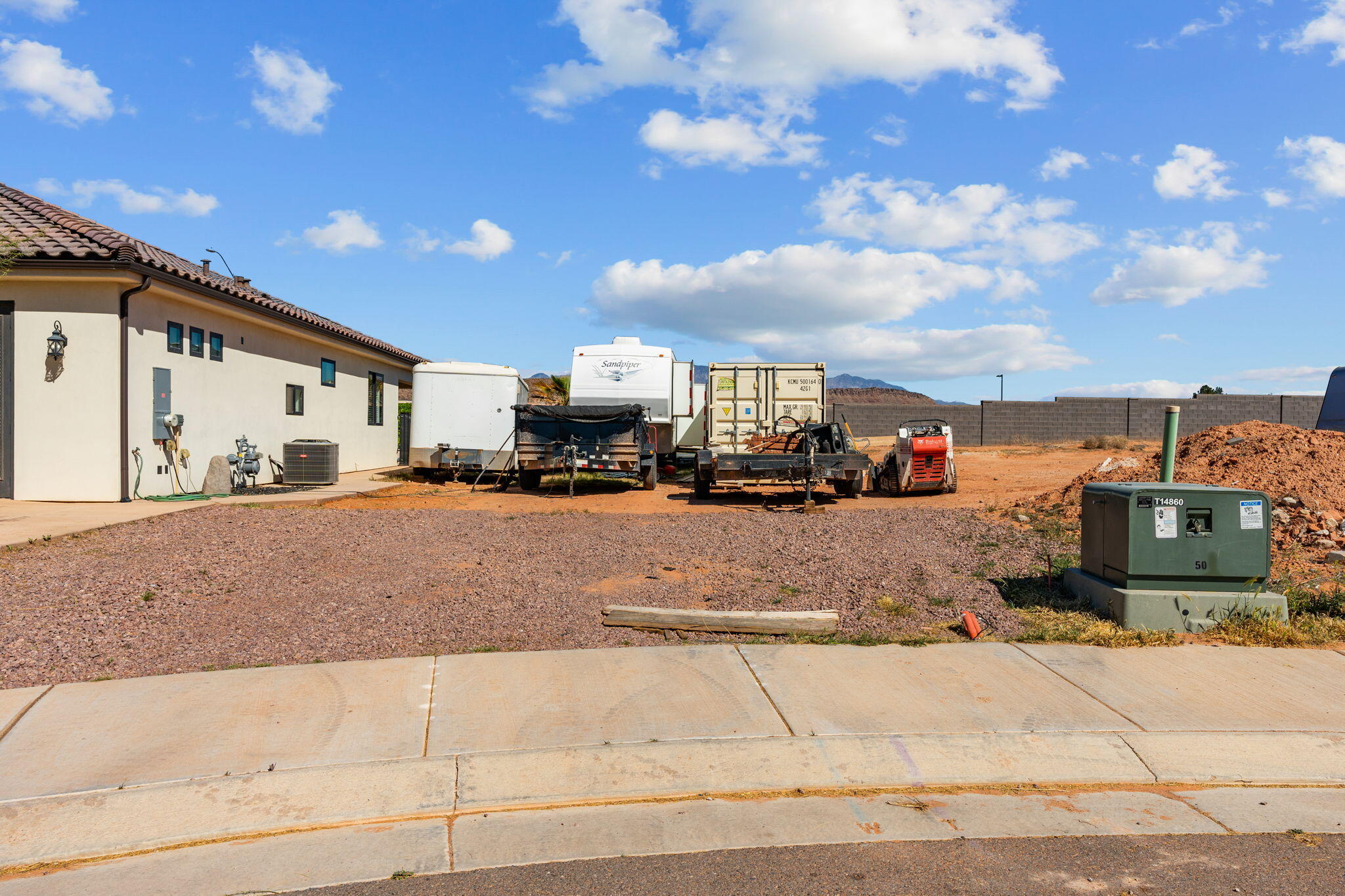 MAJESTIC FIELDS - Residential