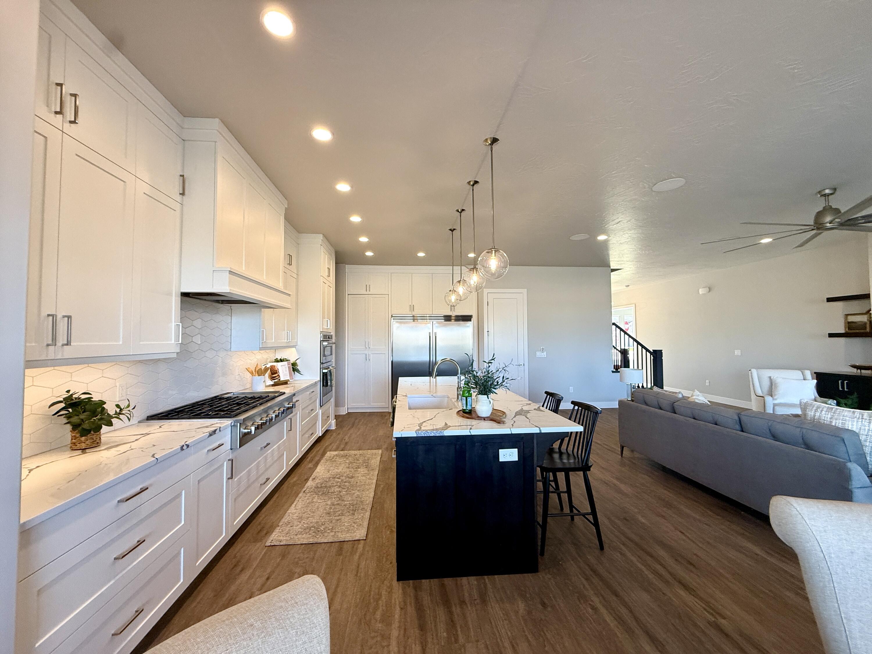 FRANKLIN FIELDS - Residential