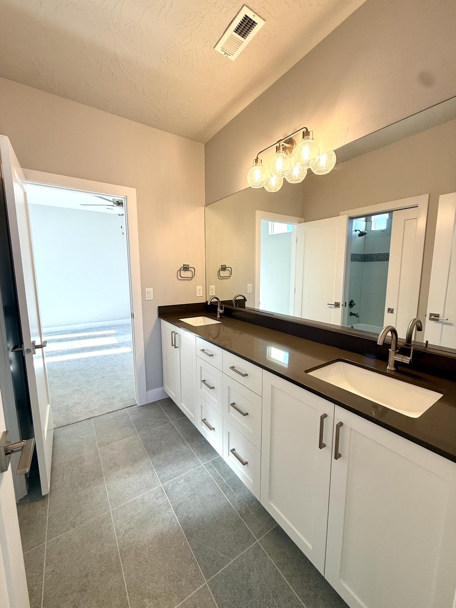 FRANKLIN FIELDS - Residential