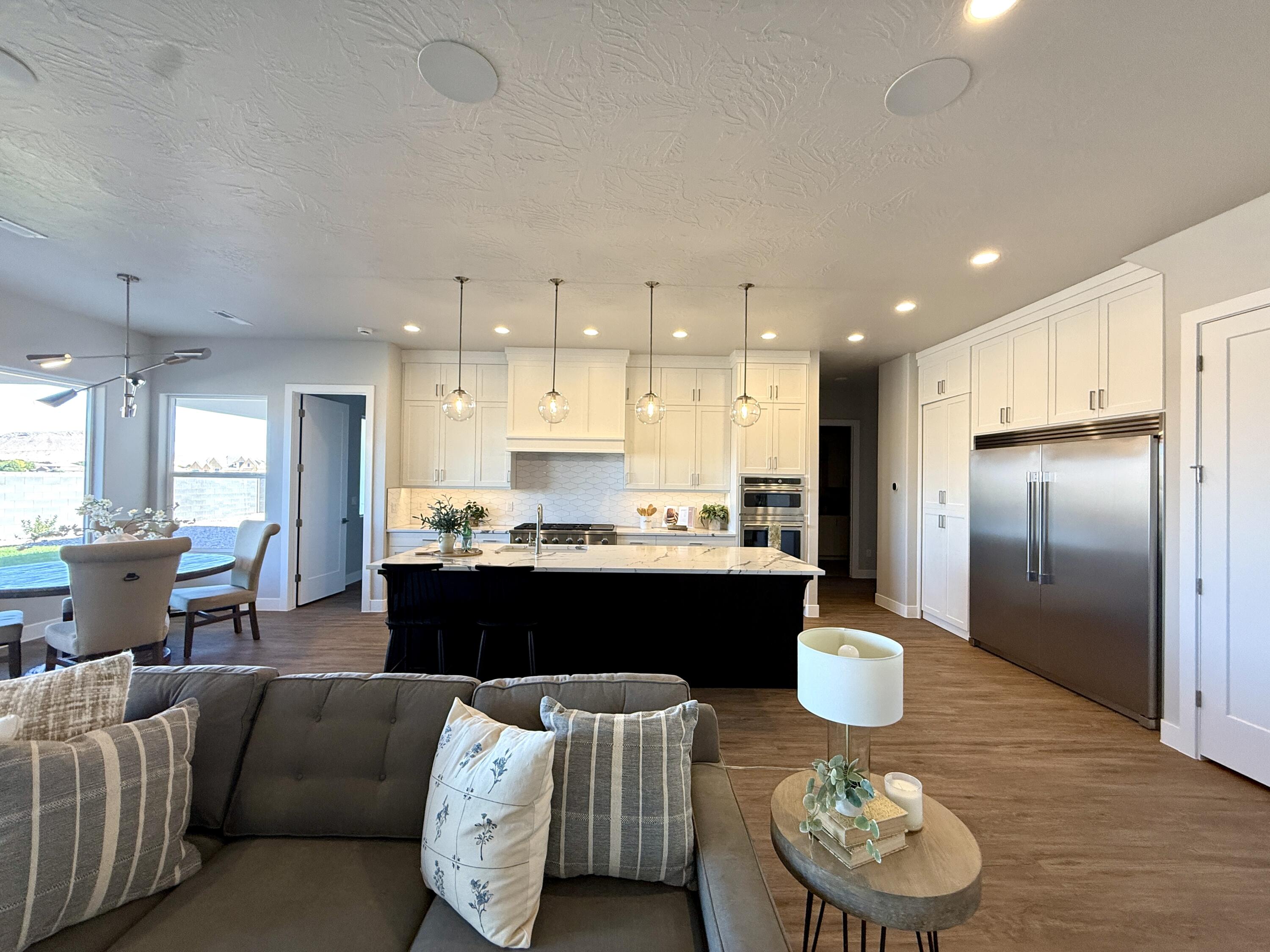 FRANKLIN FIELDS - Residential