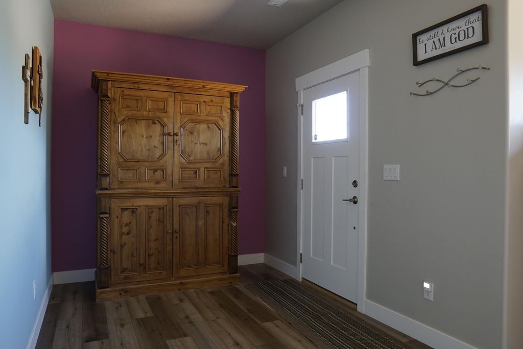Photo of 1000 E Canyon DR, Big Water, UT 84741 (MLS # 26-273626)