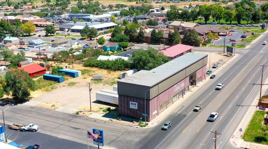 4 level commercial building on busy street! Price includes building and land. Seller will finance on approved credit. Seller's agent must be present for showings.