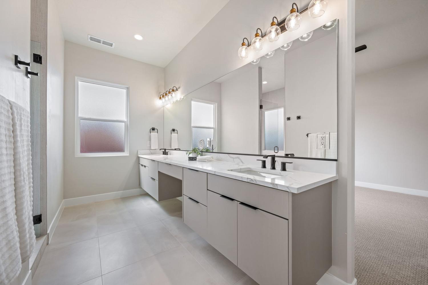 LAKESIDE AT STUCKI FARMS - Residential