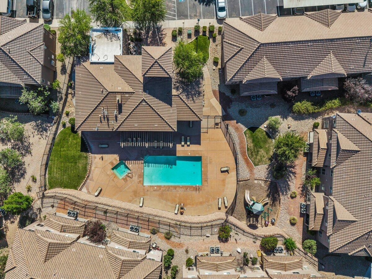 COTTAGES AT FOSSIL HILLS - Residential